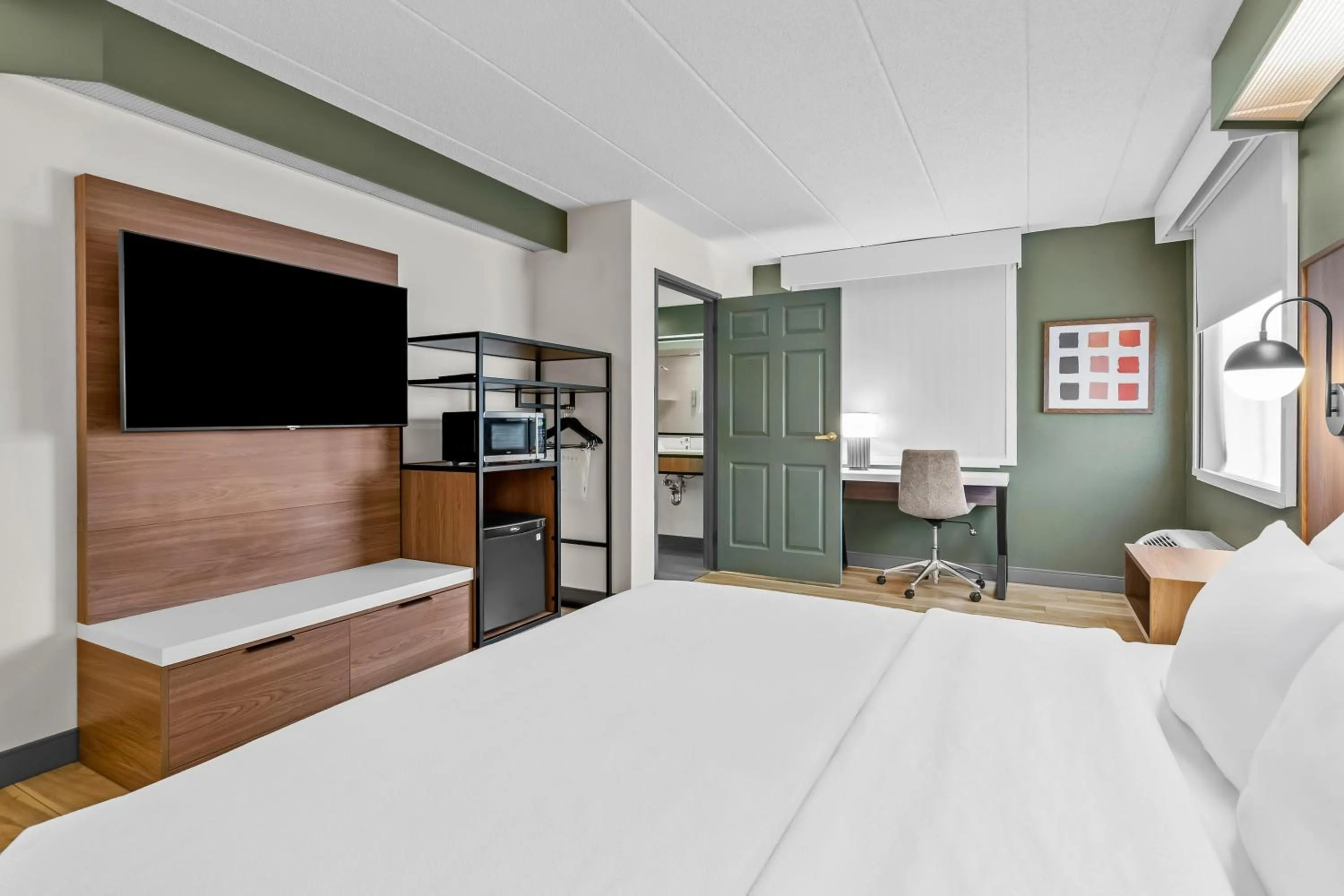 Bed in Spark by Hilton Lynchburg