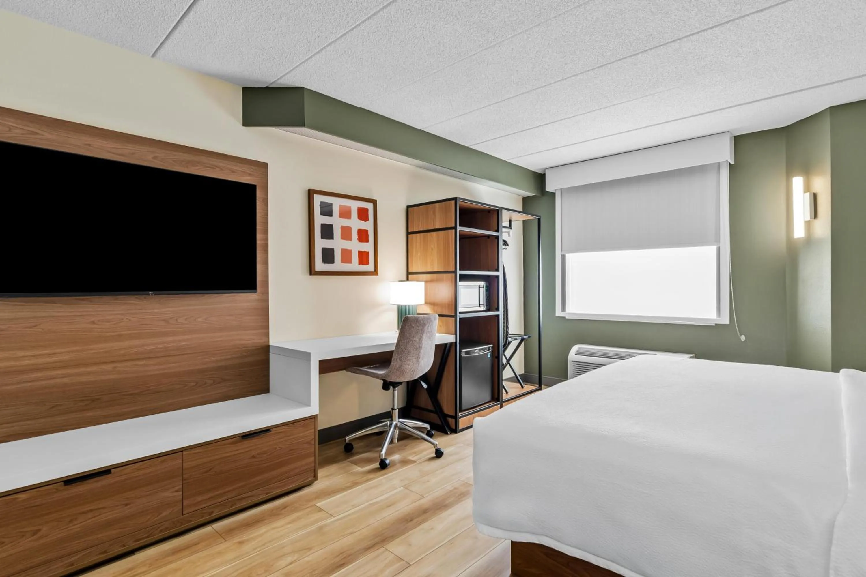 Bed in Spark by Hilton Lynchburg