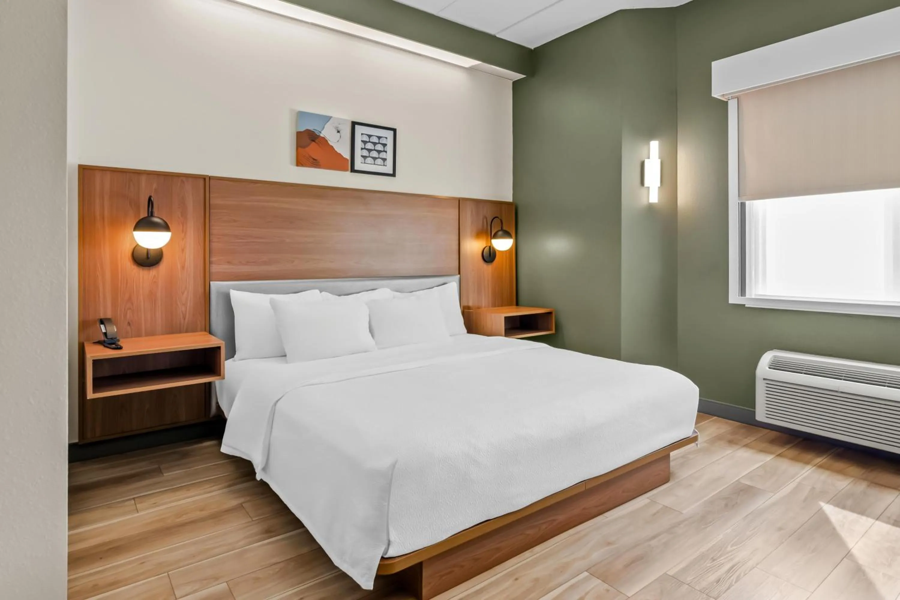 Bed in Spark by Hilton Lynchburg