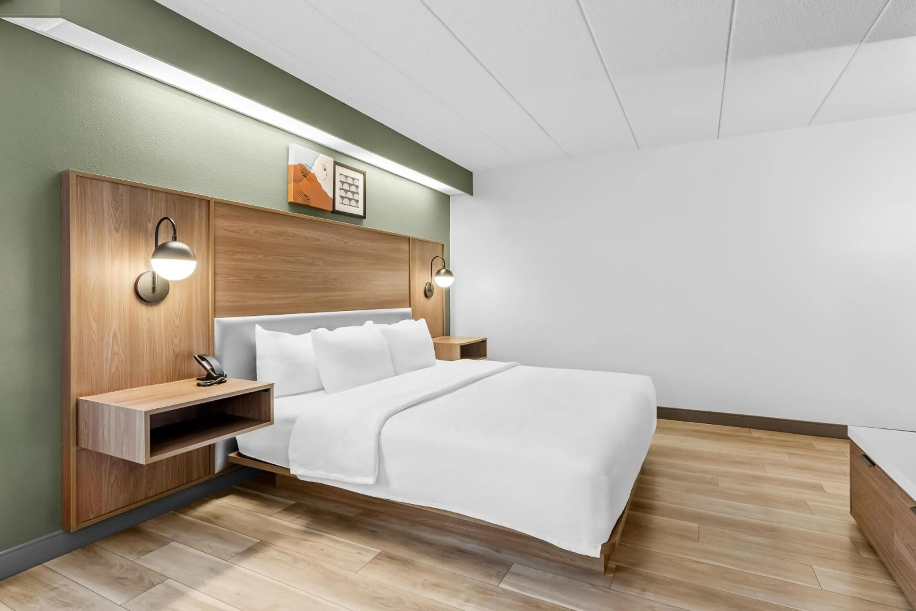 Bed in Spark by Hilton Lynchburg