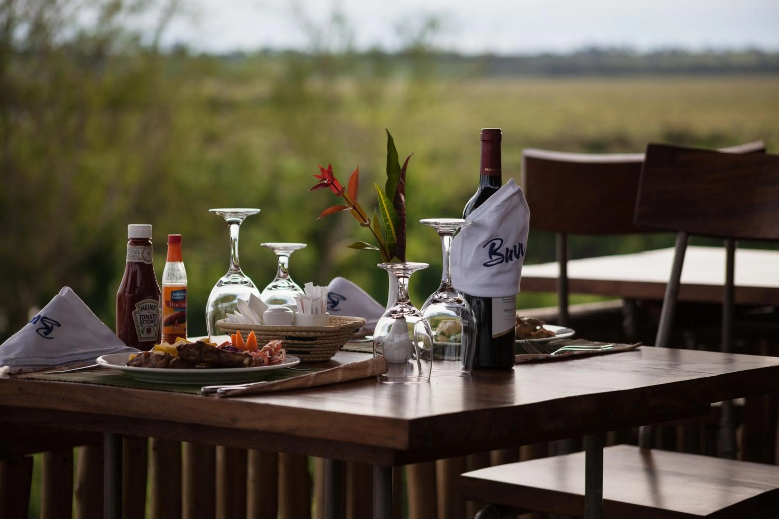 Food and drinks in Buvi Lodge Limited