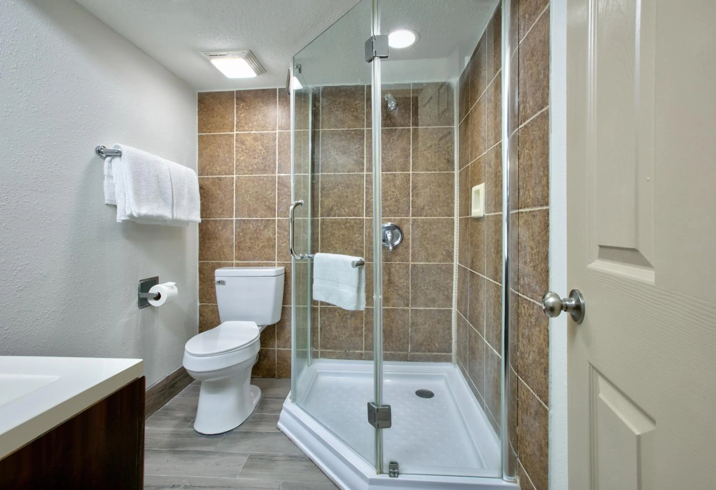 Bathroom in Ramada by Wyndham Diamondhead I-10 Gulfport