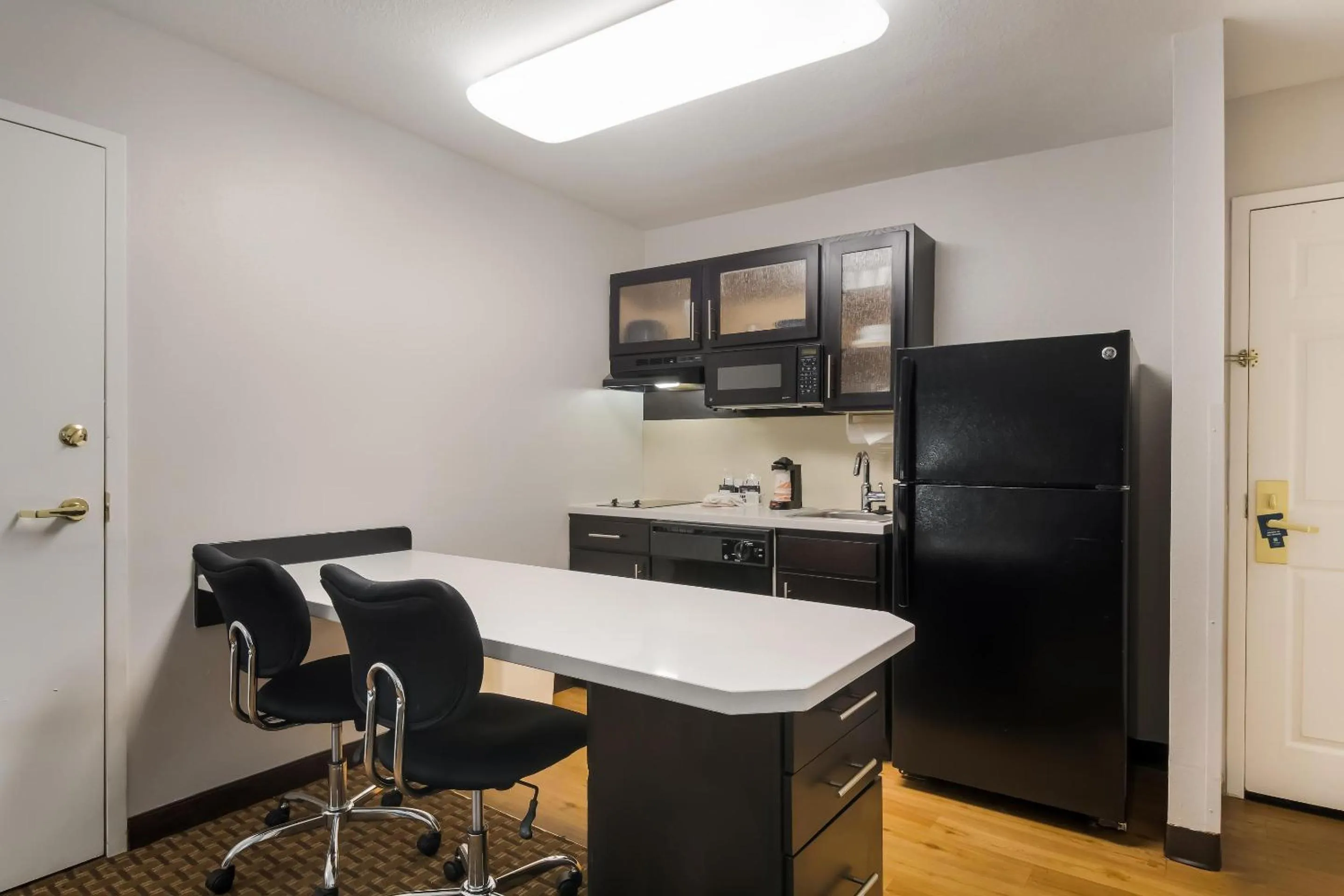 Bedroom in MainStay Suites Chattanooga Hamilton Place