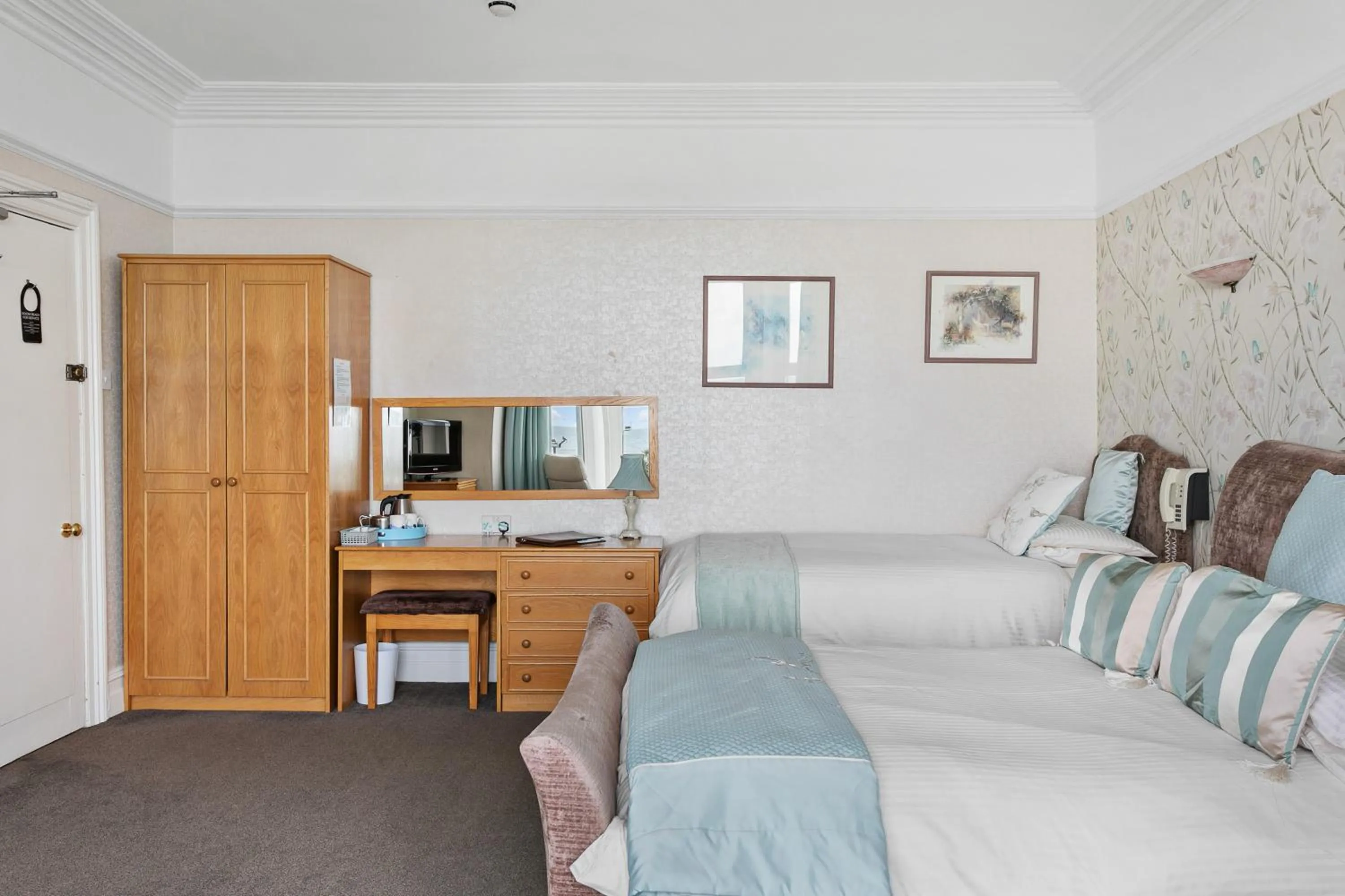 Family, Bed in Marine Hotel