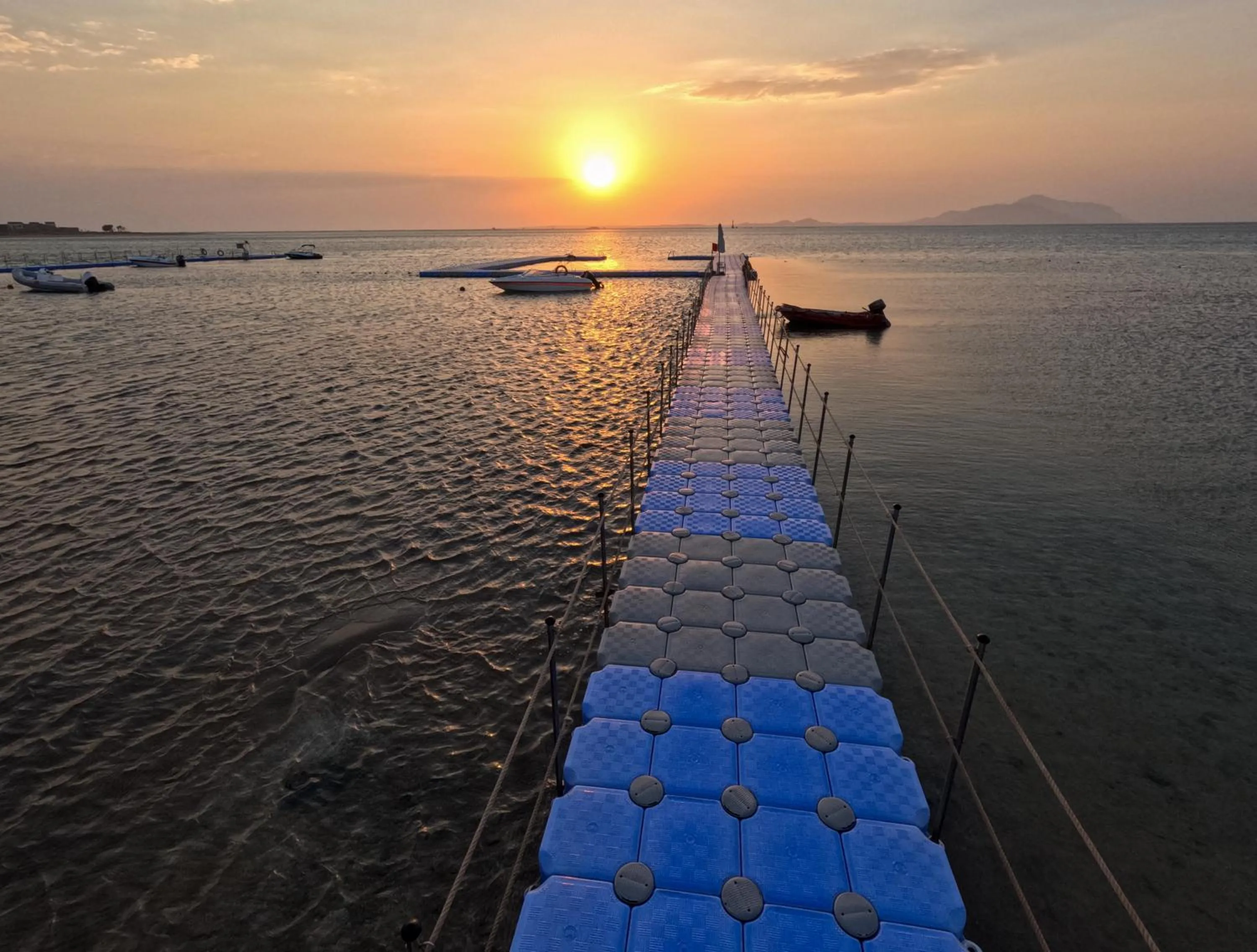 Sunset in Ivy Cyrene Island Aqua Park Resort