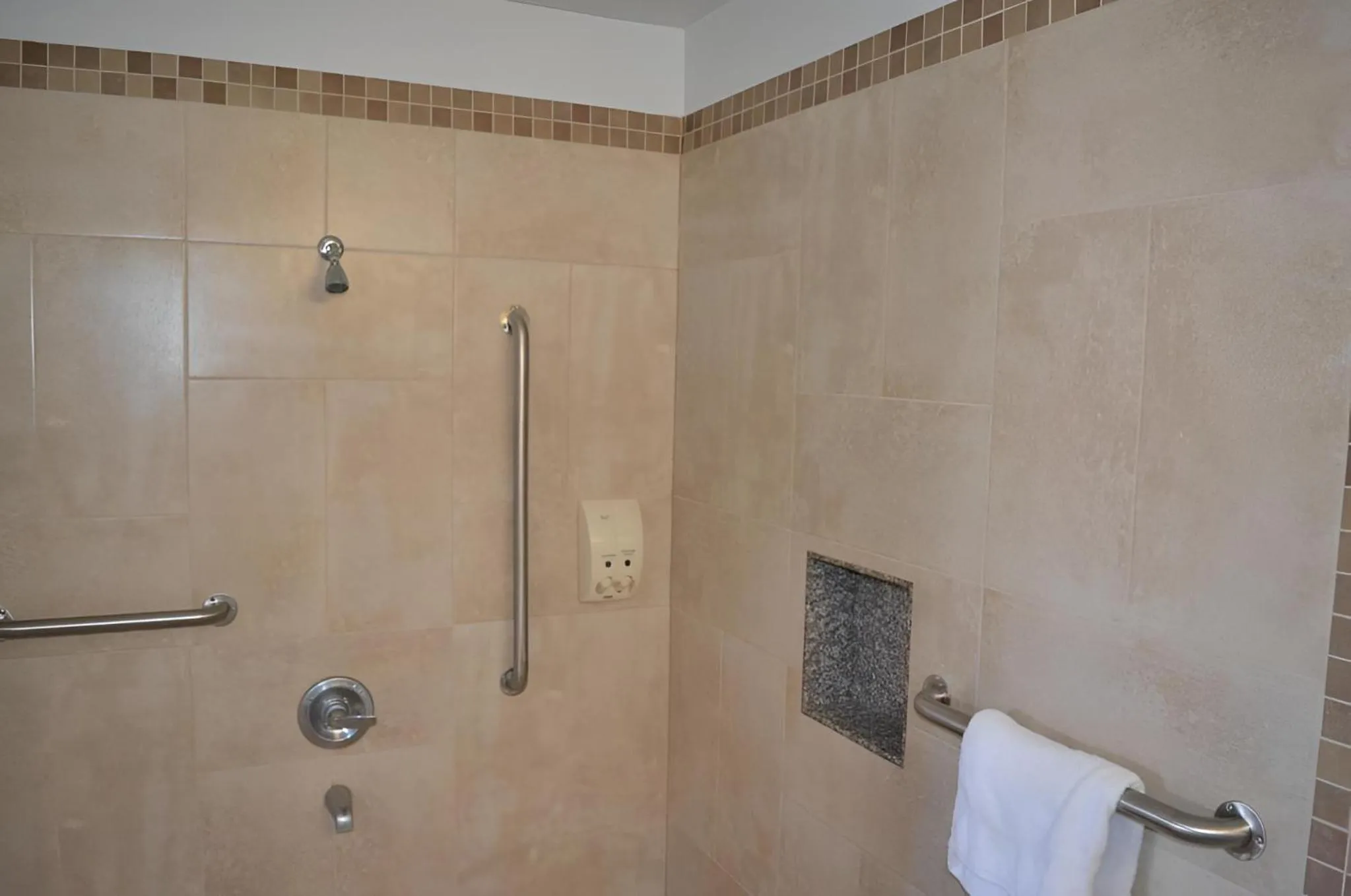 Shower in Welcome Inn Corona