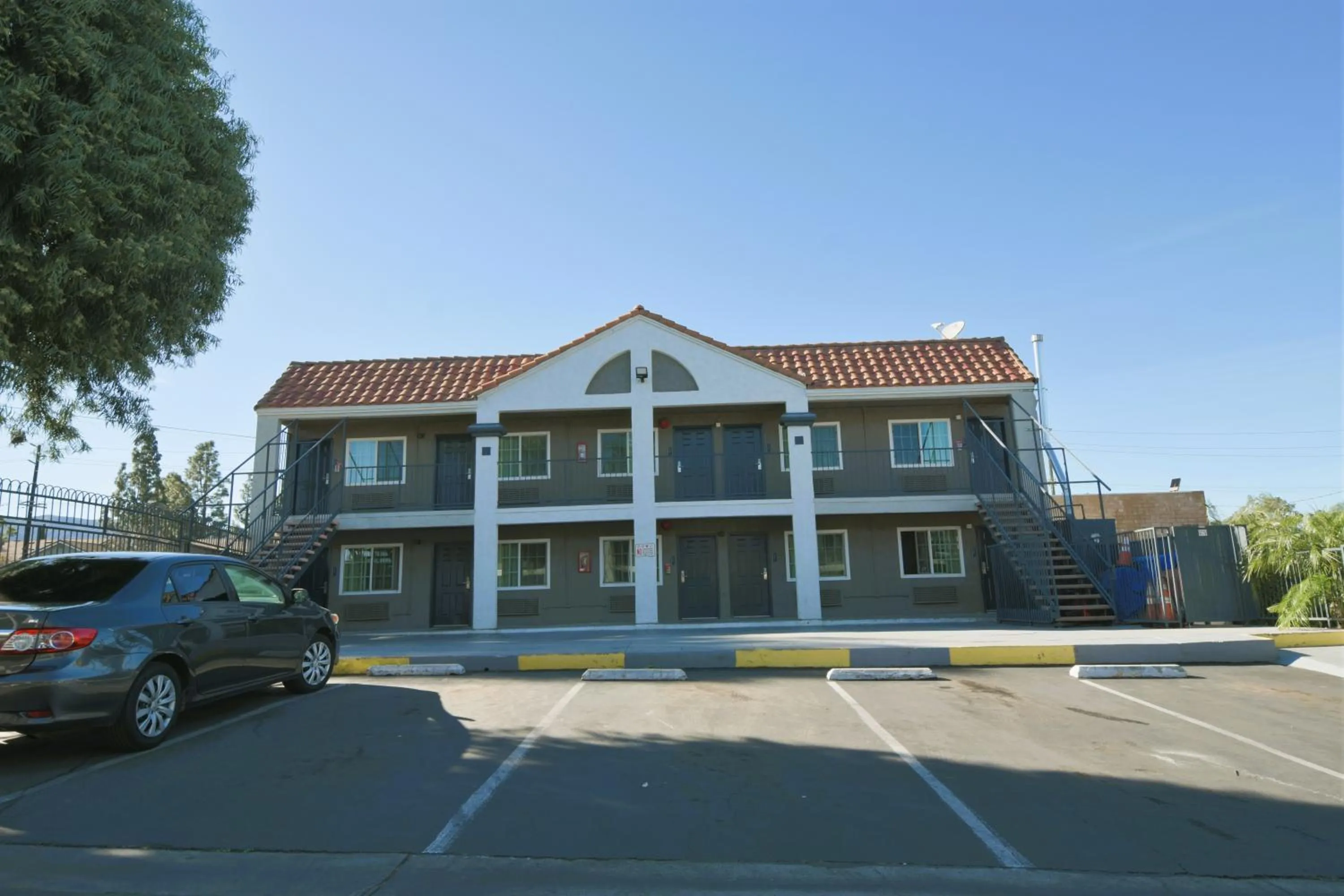 Property building in Welcome Inn Corona