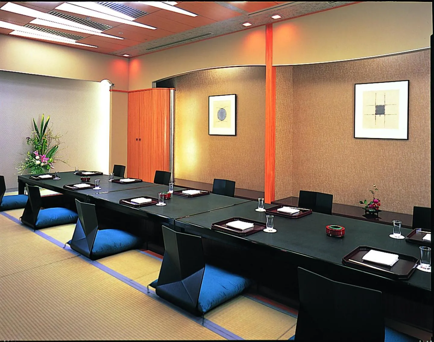 Restaurant/places to eat in GRAND NIKKO AWAJI