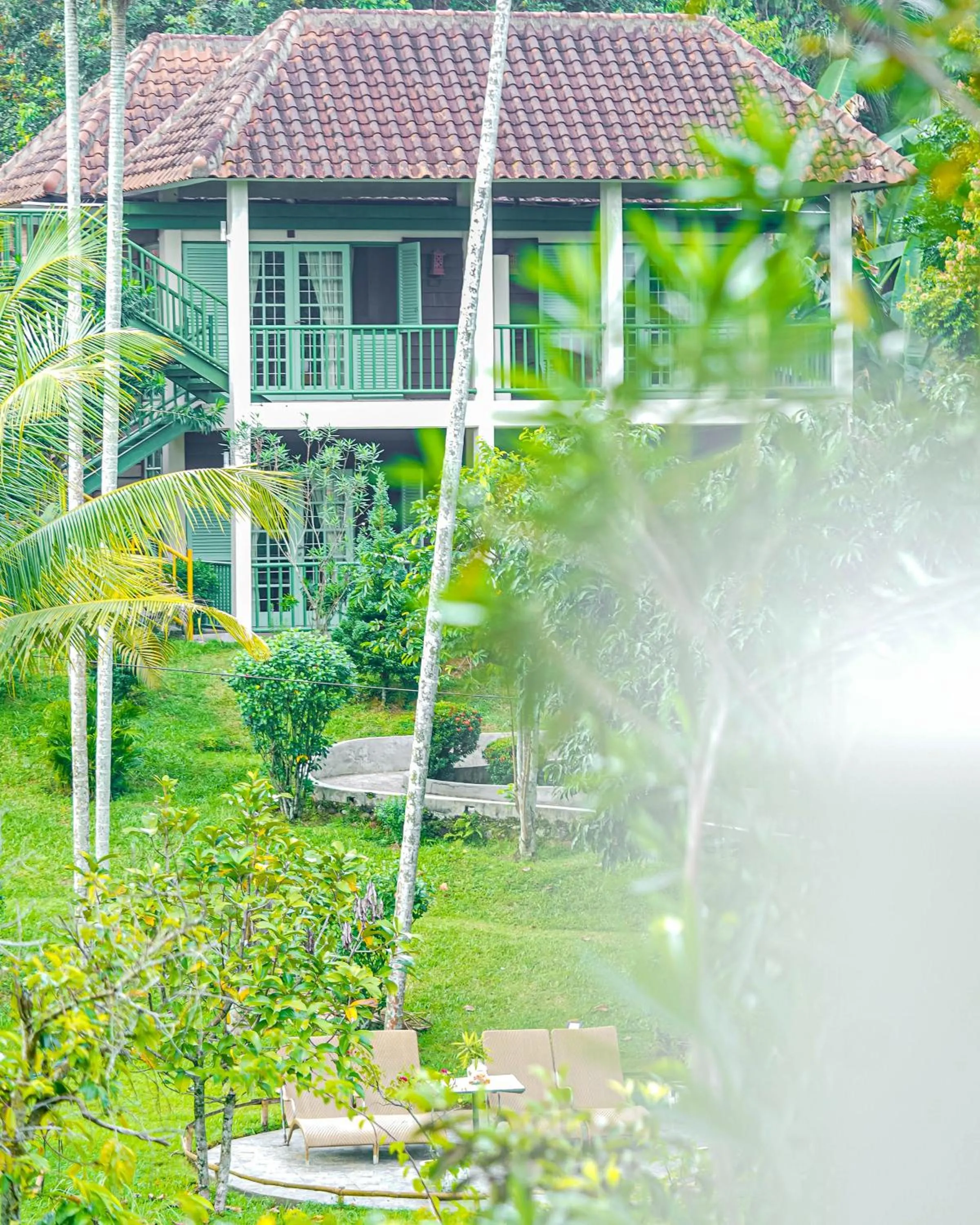 Property building in Hotel Deli River and Restaurant Omlandia