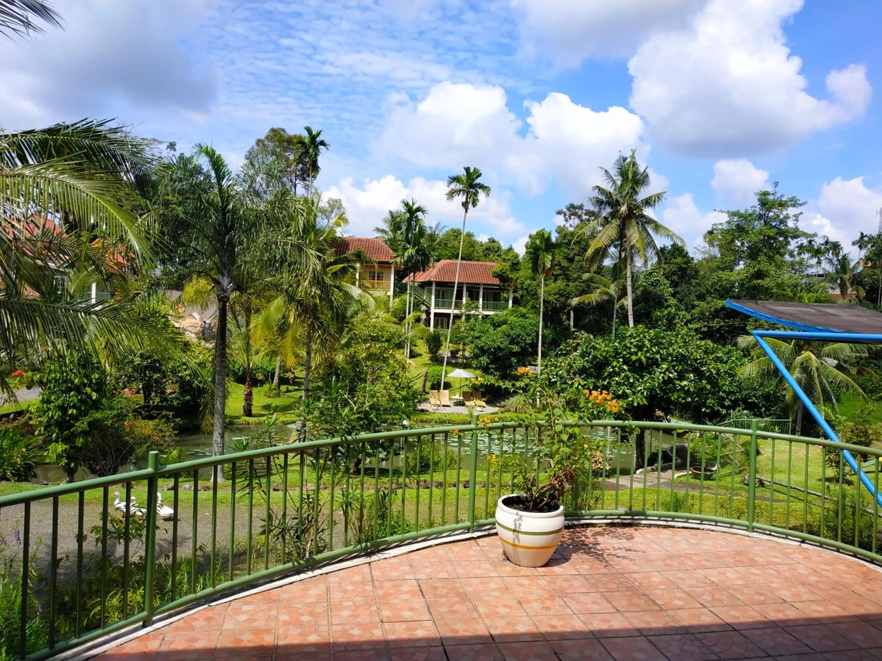 Day in Hotel Deli River and Restaurant Omlandia