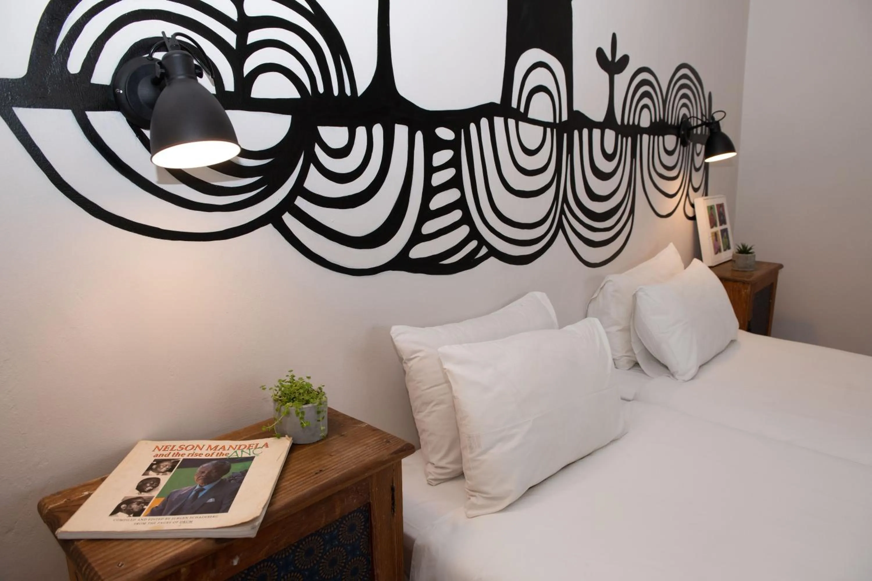 Bed in Villa Viva Cape Town