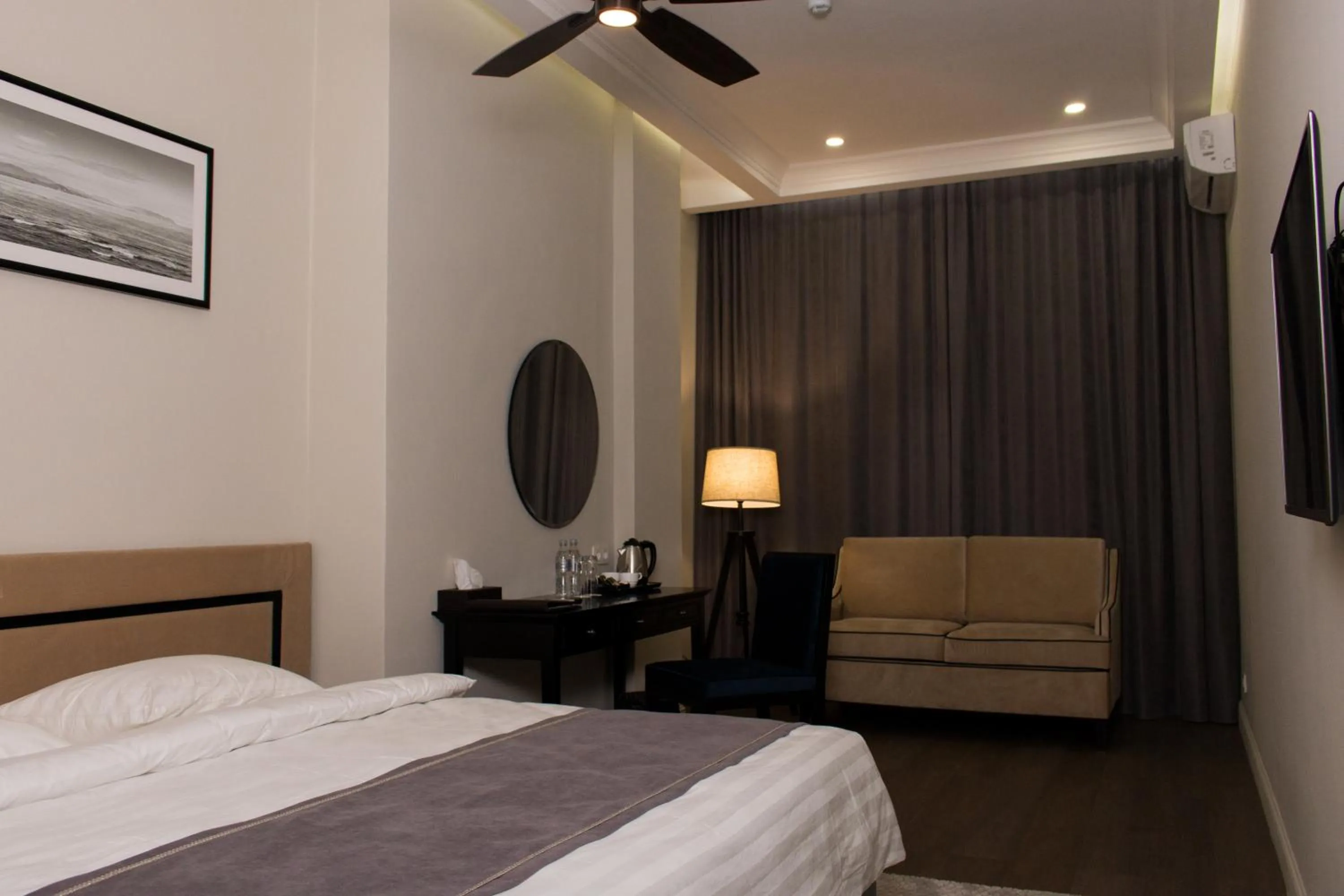 Photo of the whole room, Bed in Madison Ave Hotel Bishkek