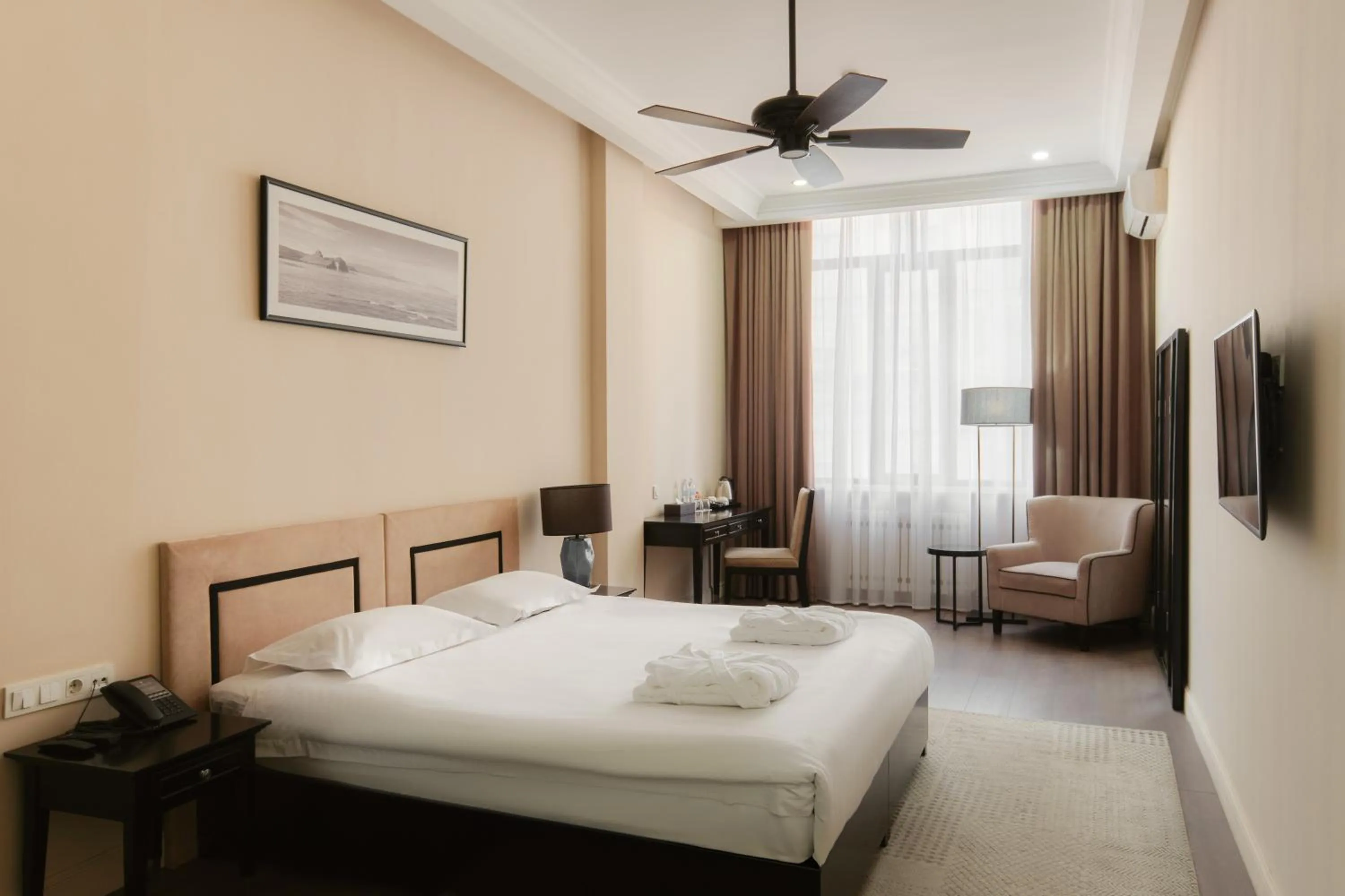 Bed in Madison Ave Hotel Bishkek