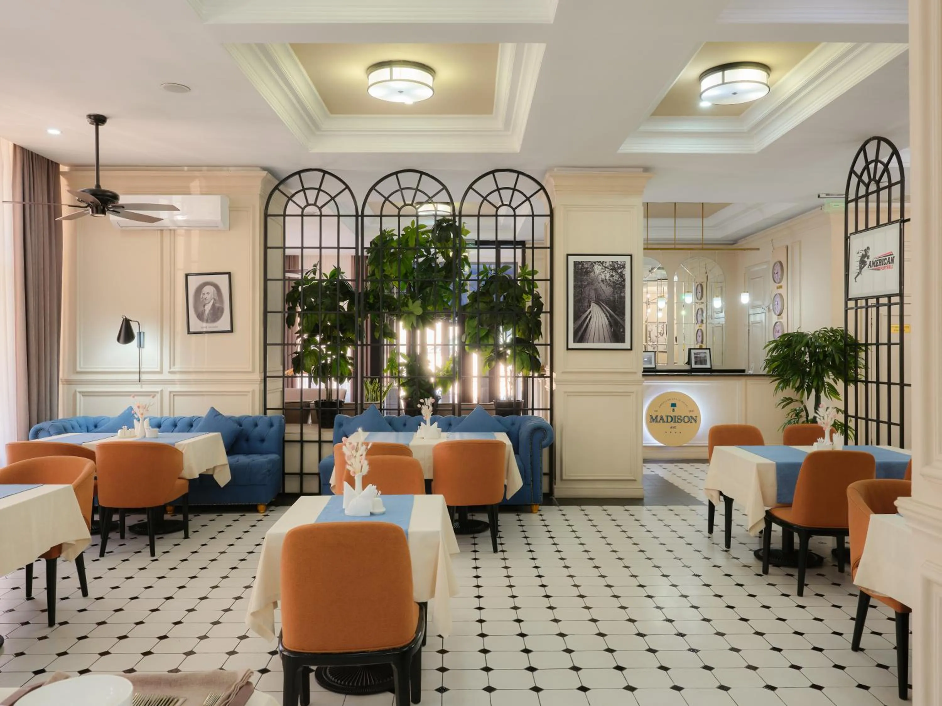 Restaurant/places to eat in Madison Ave Hotel Bishkek