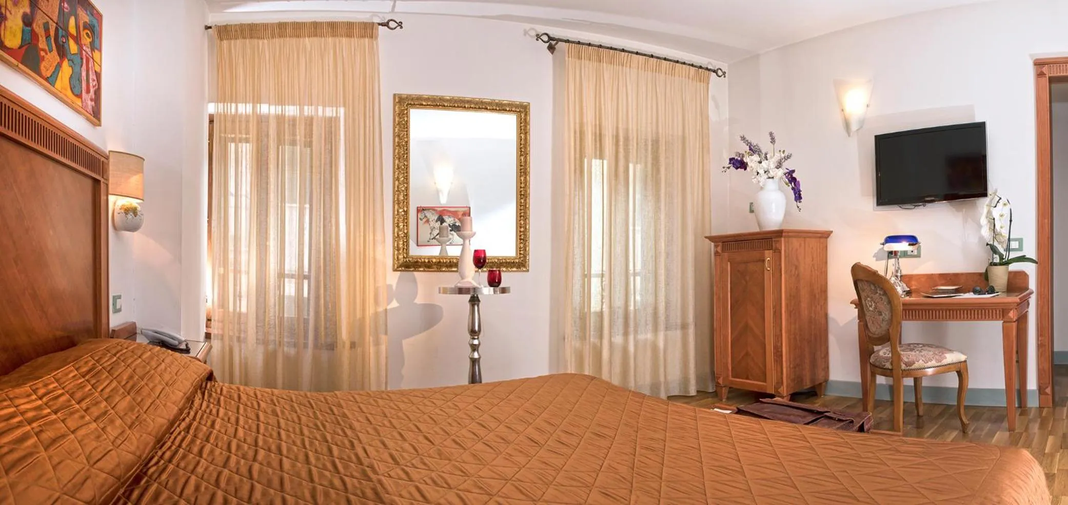 Bed in Boutique Hotel al Grappolo d'Oro