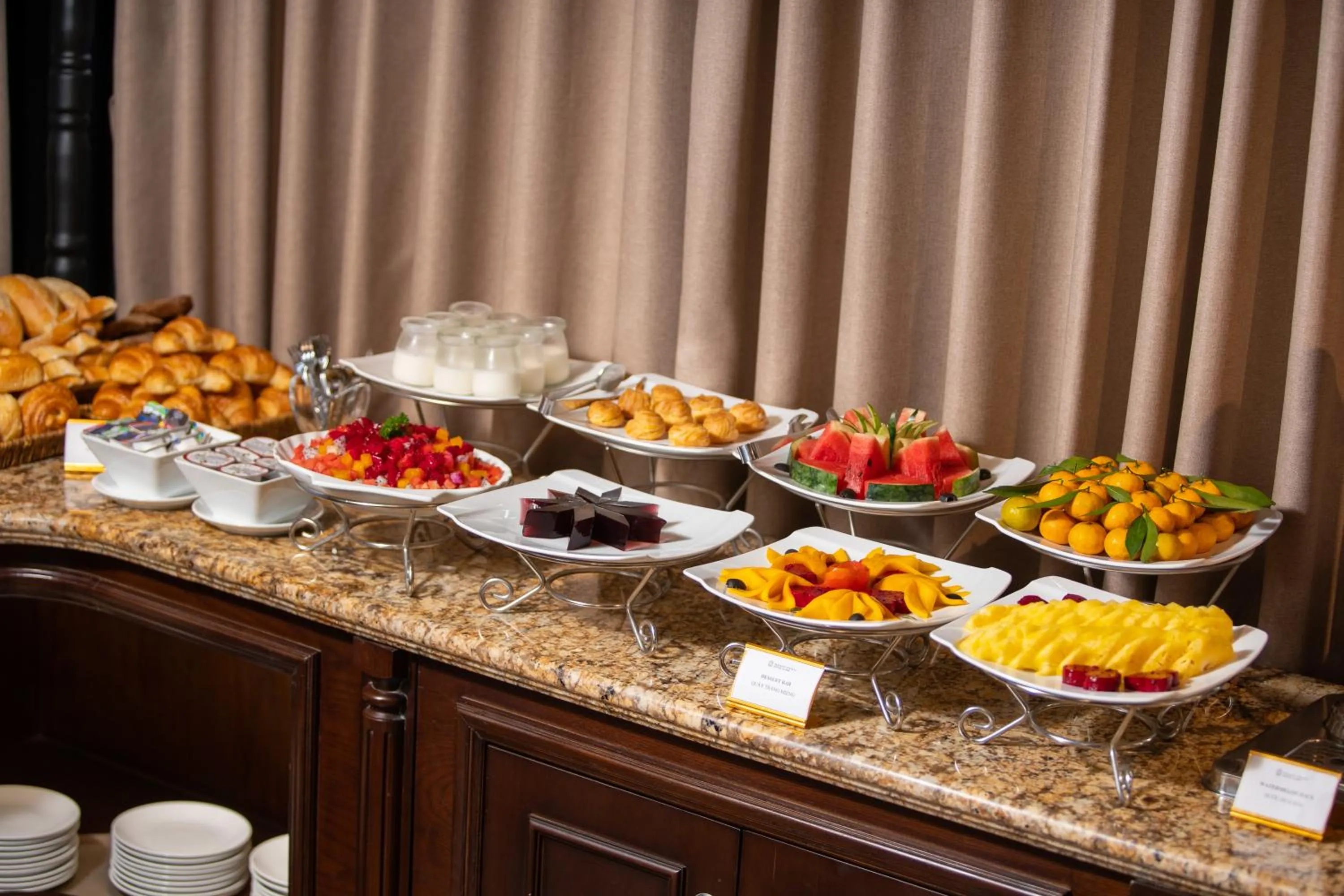 Restaurant/places to eat in Hanoi Paon Hotel Spa & Sky Bar