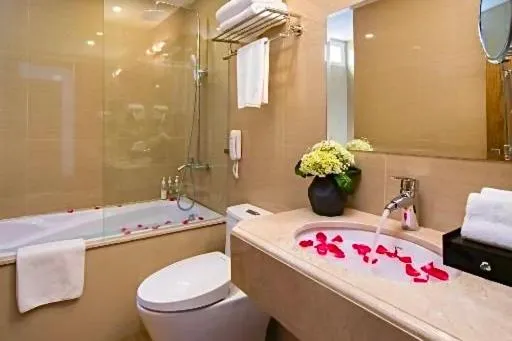 Bathroom in Hanoi Paon Hotel Spa & Sky Bar