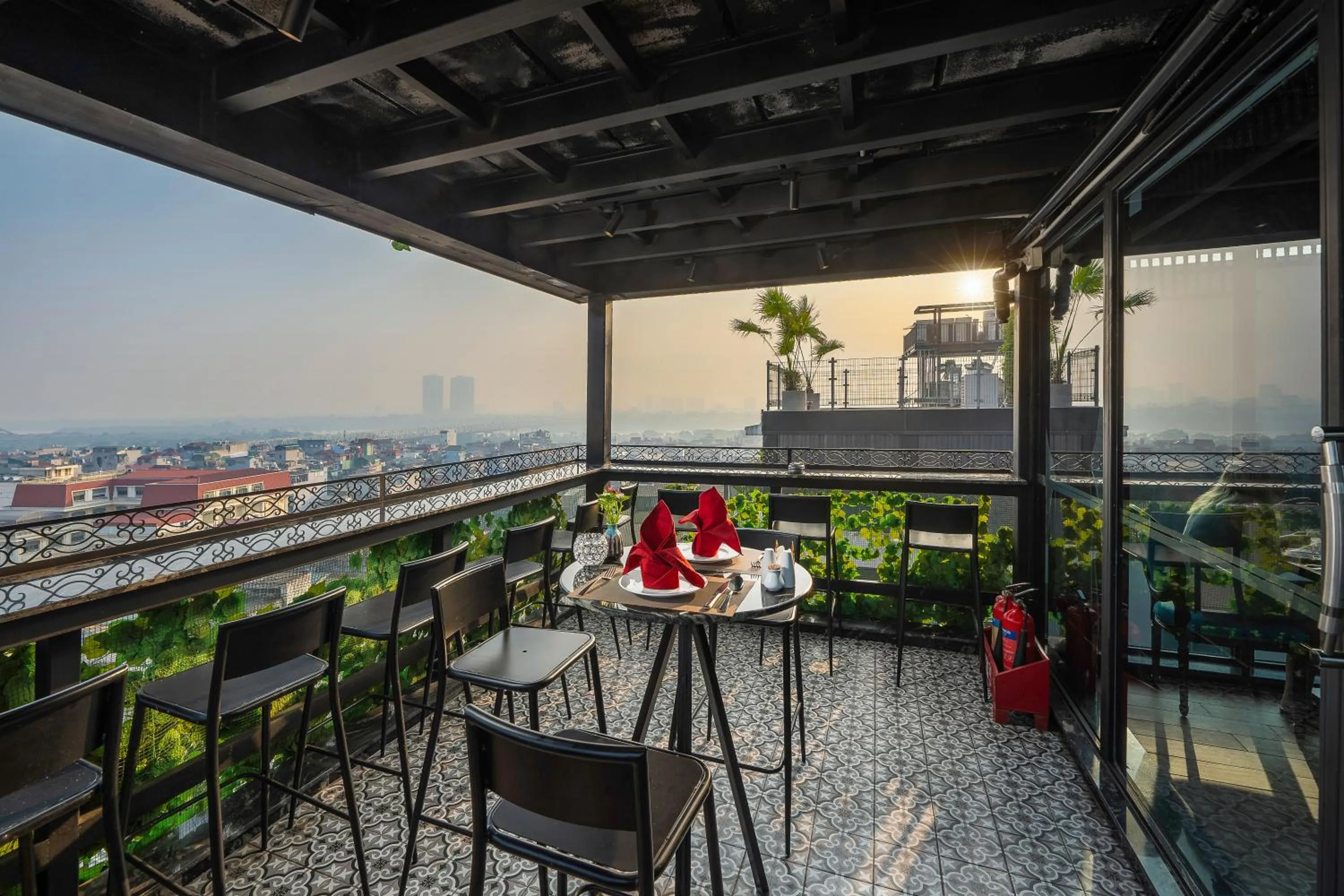 Restaurant/places to eat in Hanoi Paon Hotel Spa & Sky Bar