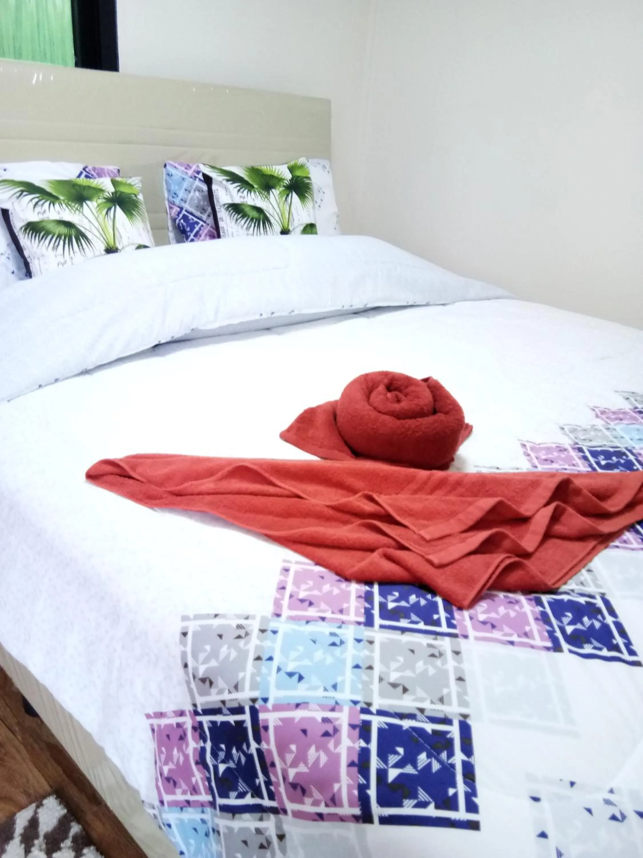 Bed in 4 seasons mini house