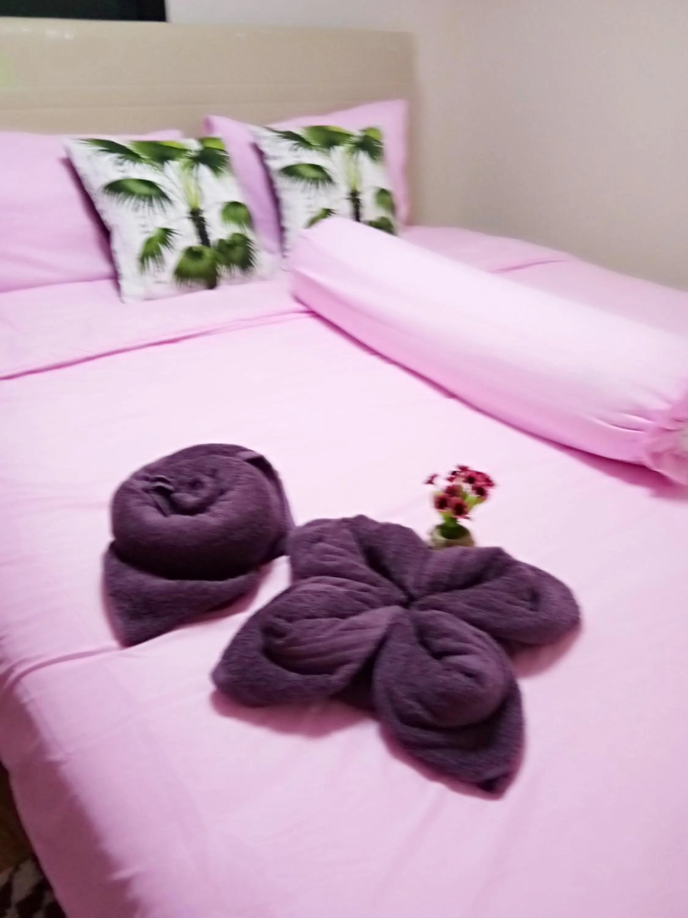 Bed in 4 seasons mini house