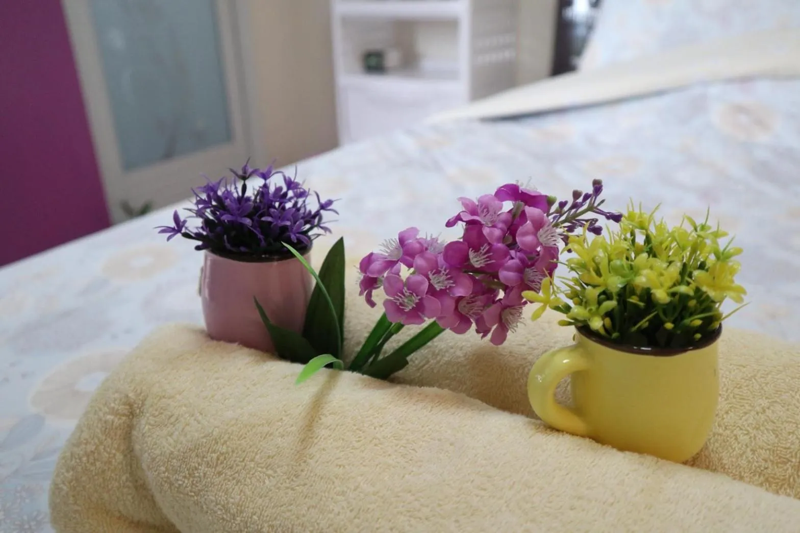 Bed in 4 seasons mini house