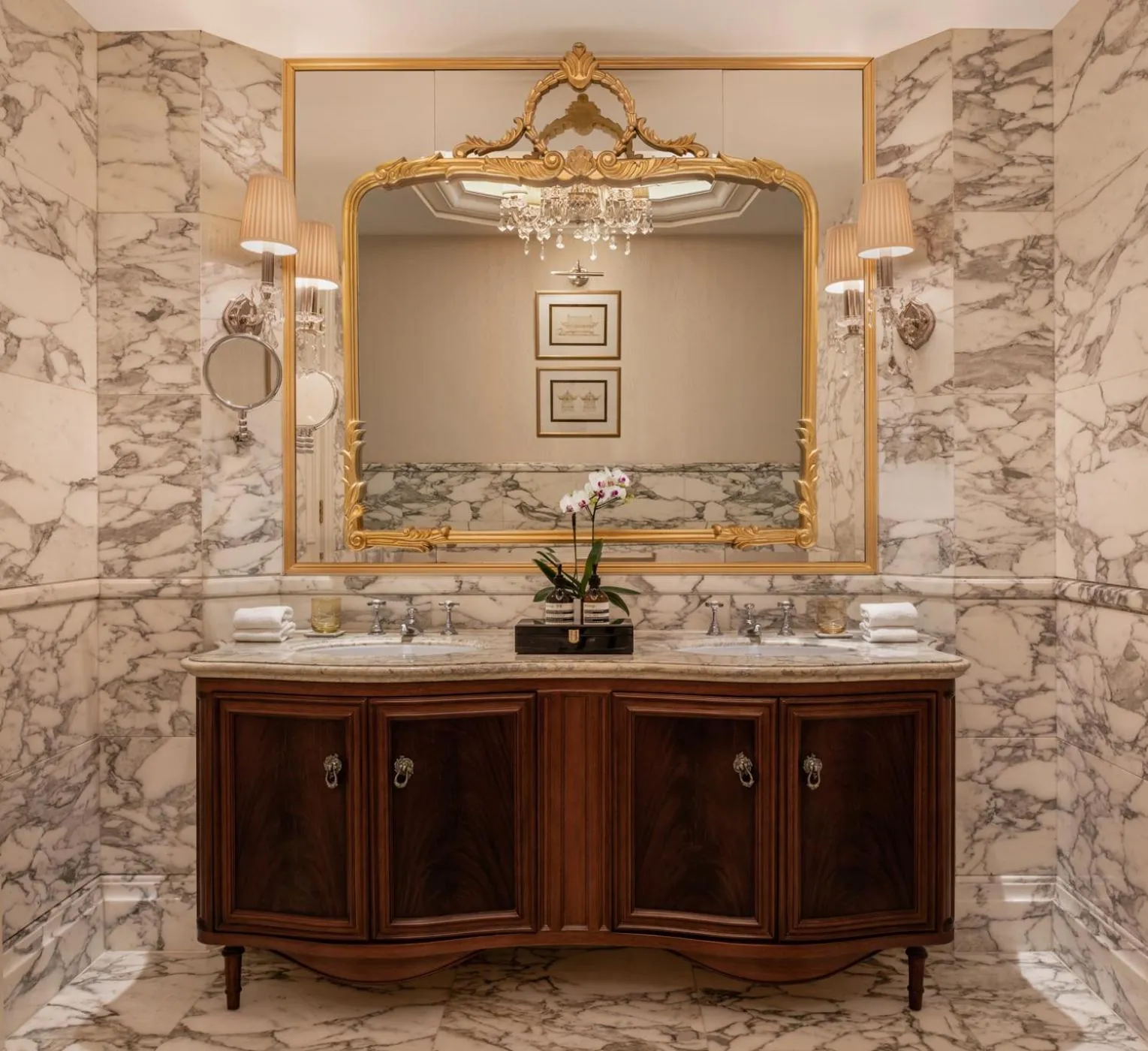 Toilet in Waldorf Astoria Shanghai on the Bund