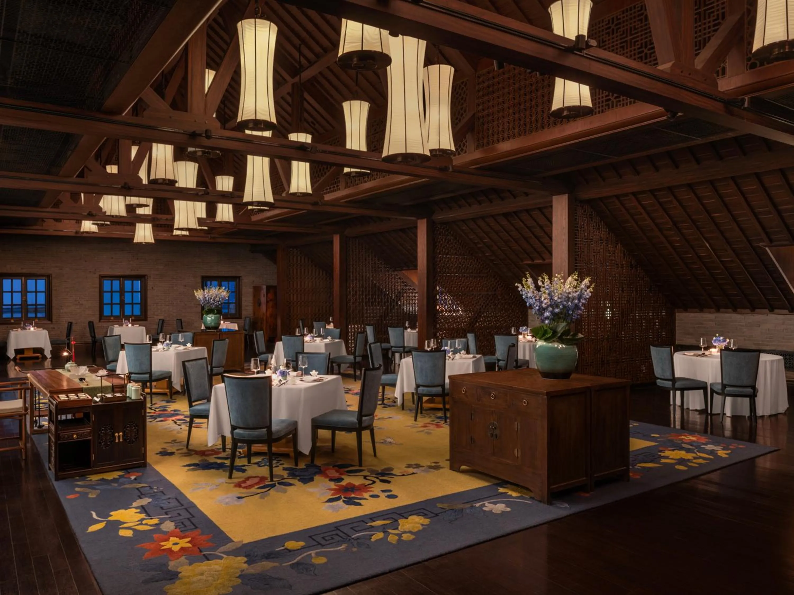 Restaurant/places to eat in Waldorf Astoria Shanghai on the Bund