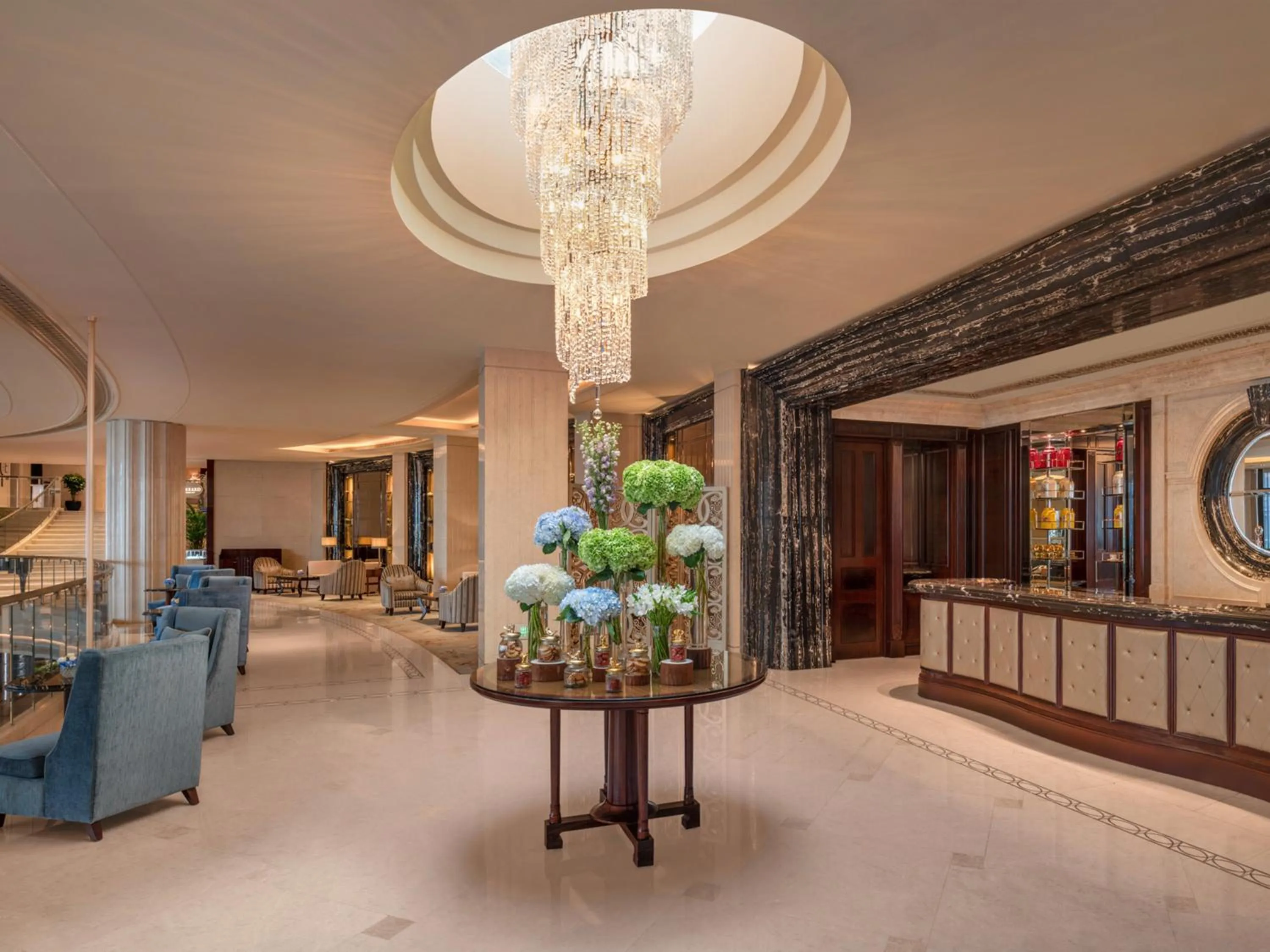 Restaurant/places to eat in Waldorf Astoria Shanghai on the Bund