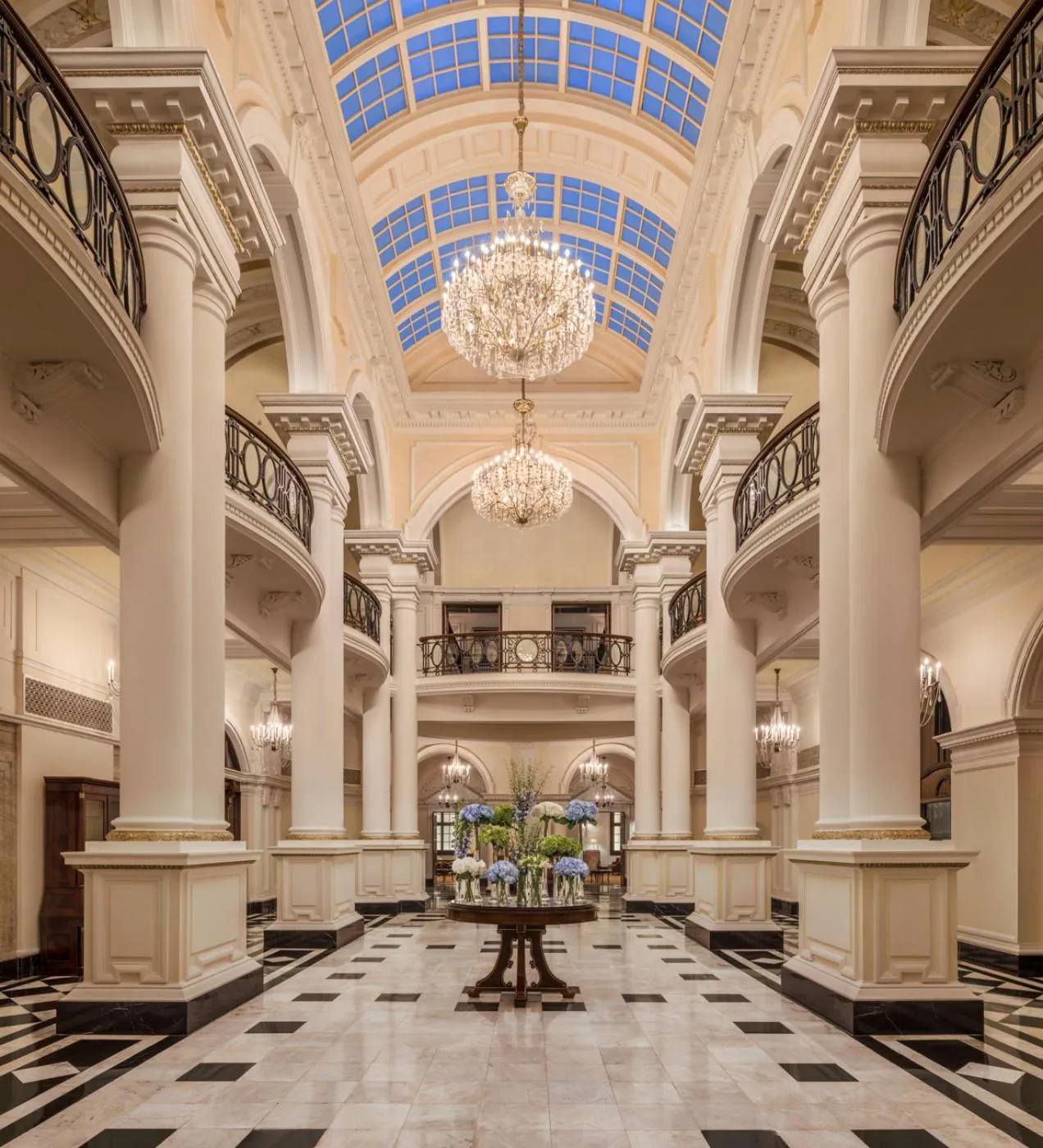 Lobby or reception in Waldorf Astoria Shanghai on the Bund