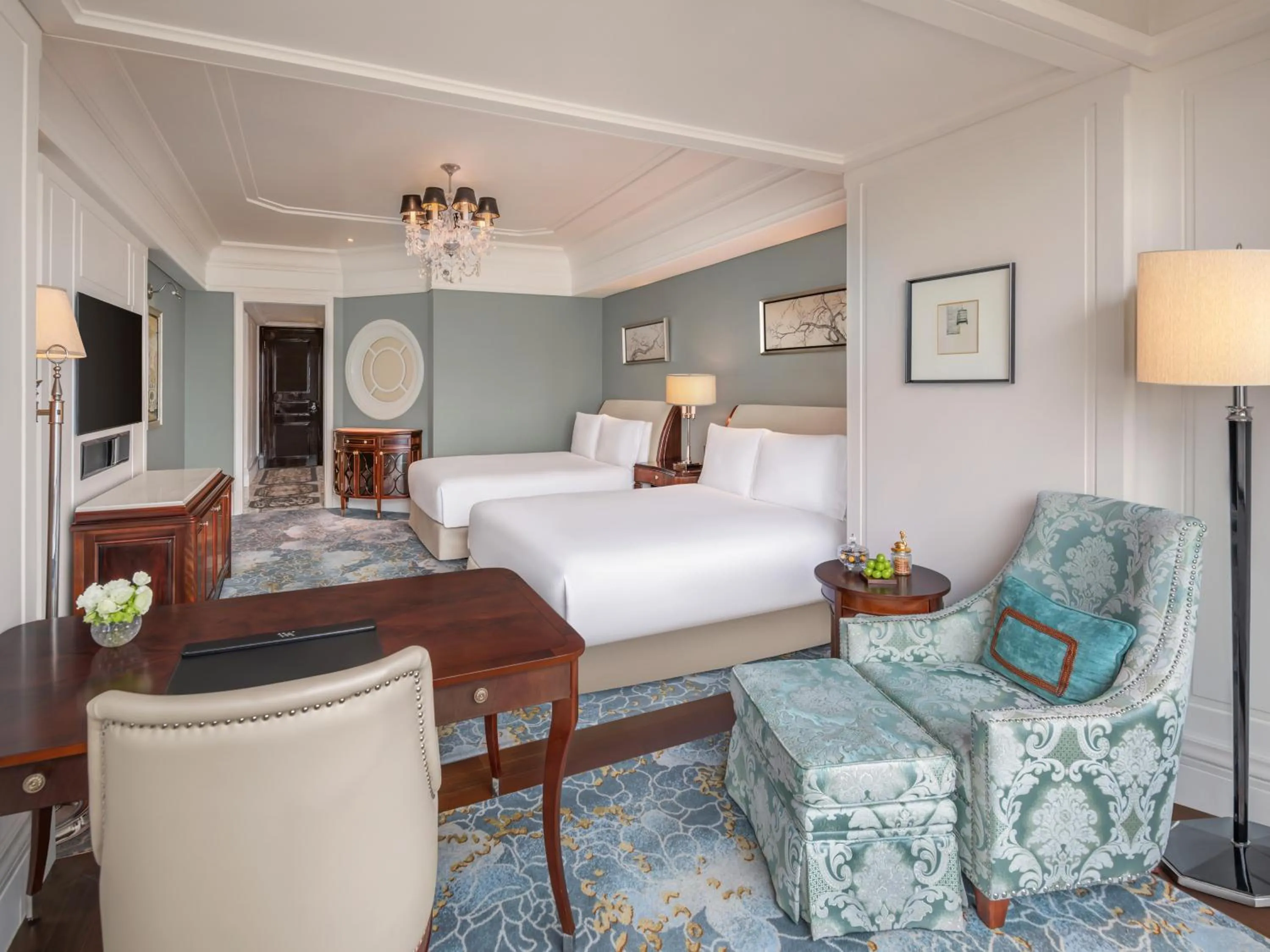 Bedroom, Bed in Waldorf Astoria Shanghai on the Bund