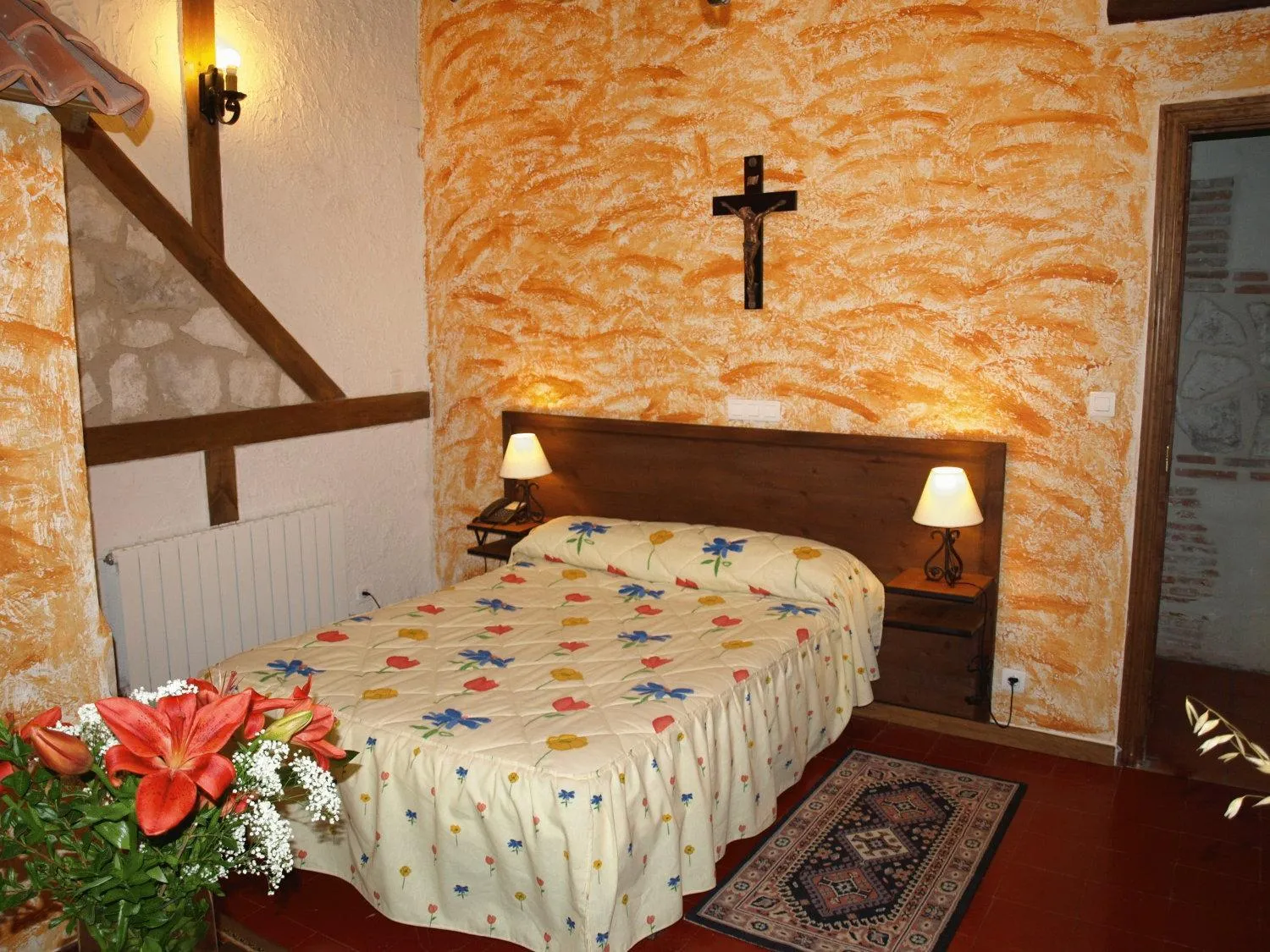 Photo of the whole room, Bed in Gran Posada La Mesnada
