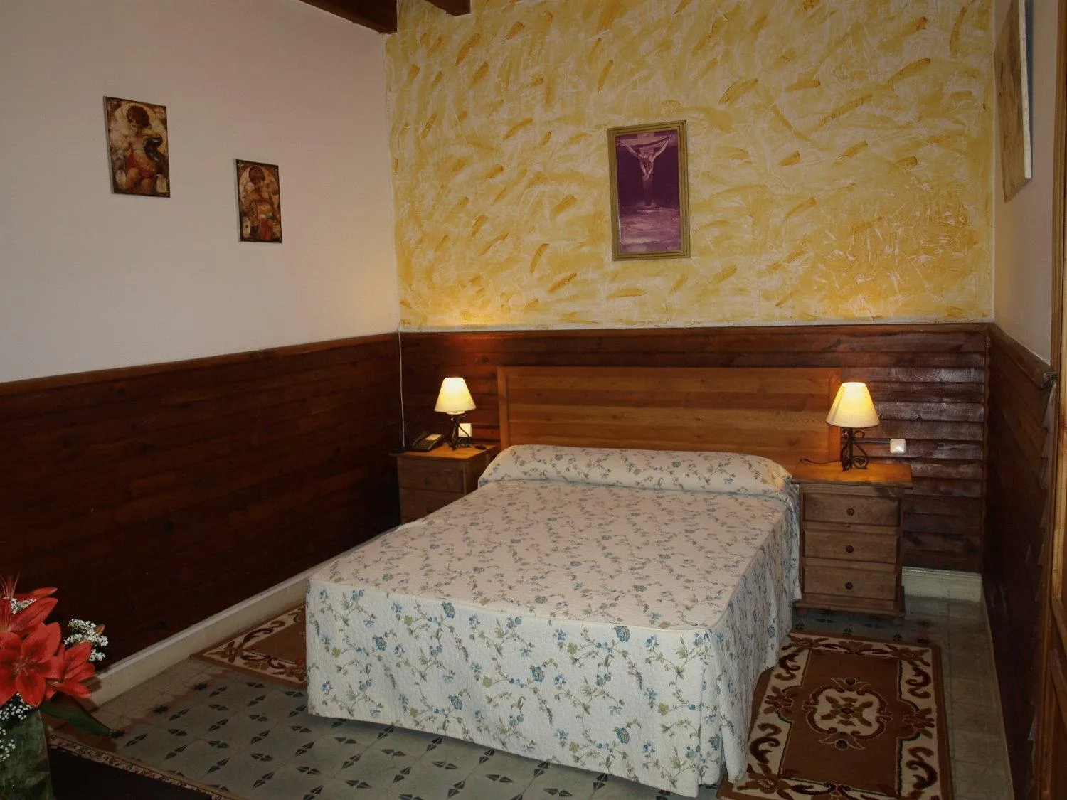 Photo of the whole room, Bed in Gran Posada La Mesnada