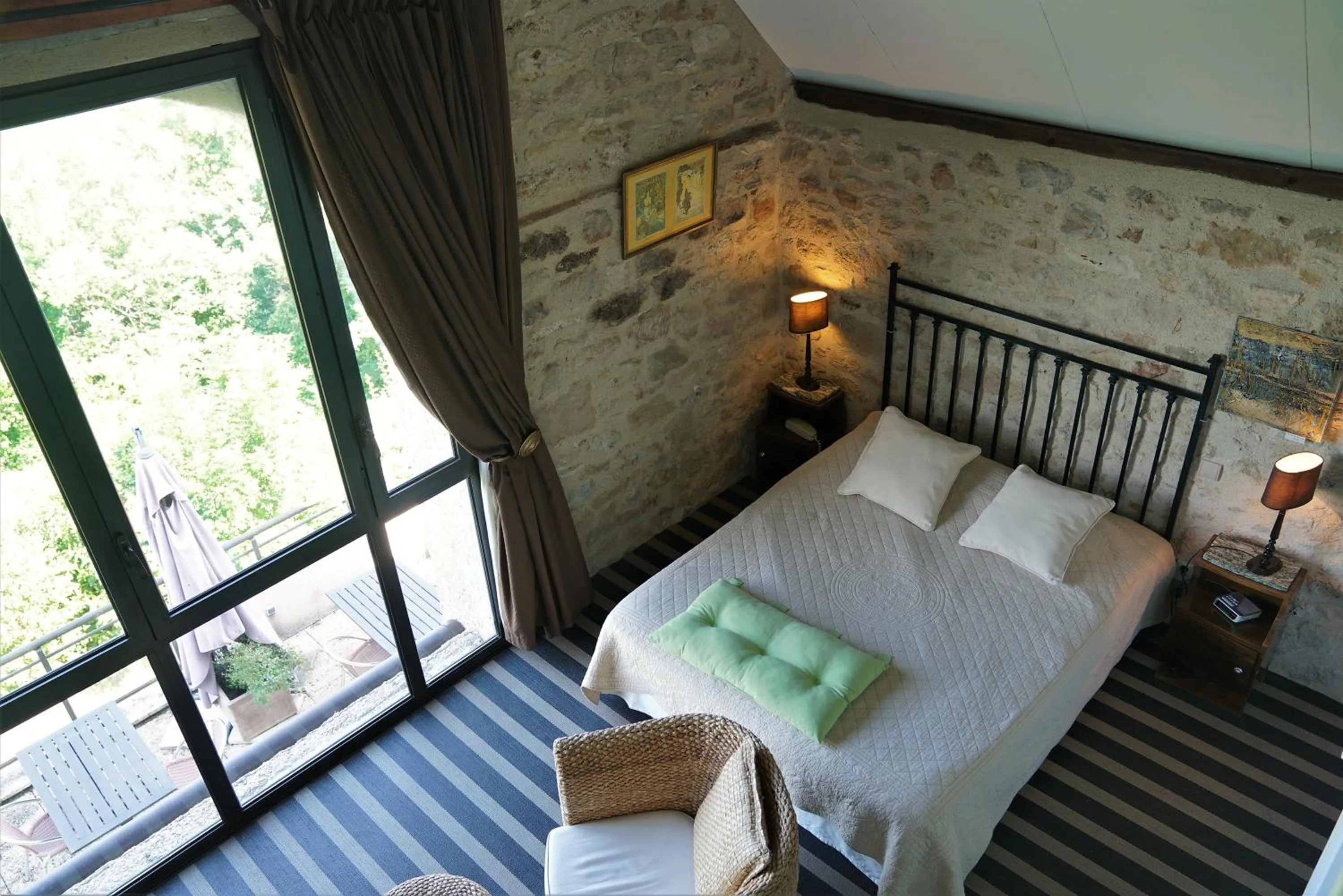 Bedroom, Bed in Hôtel Restaurant Le Mûrier de Viels - Grand Figeac