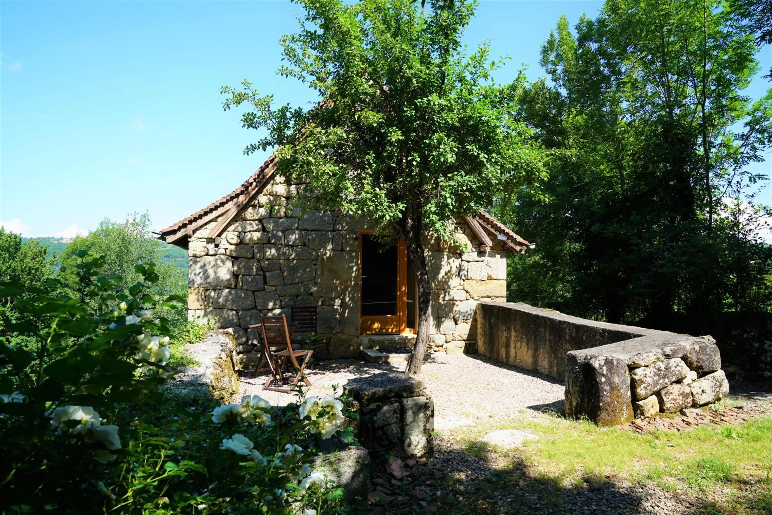 Patio in Hôtel Restaurant Le Mûrier de Viels - Grand Figeac