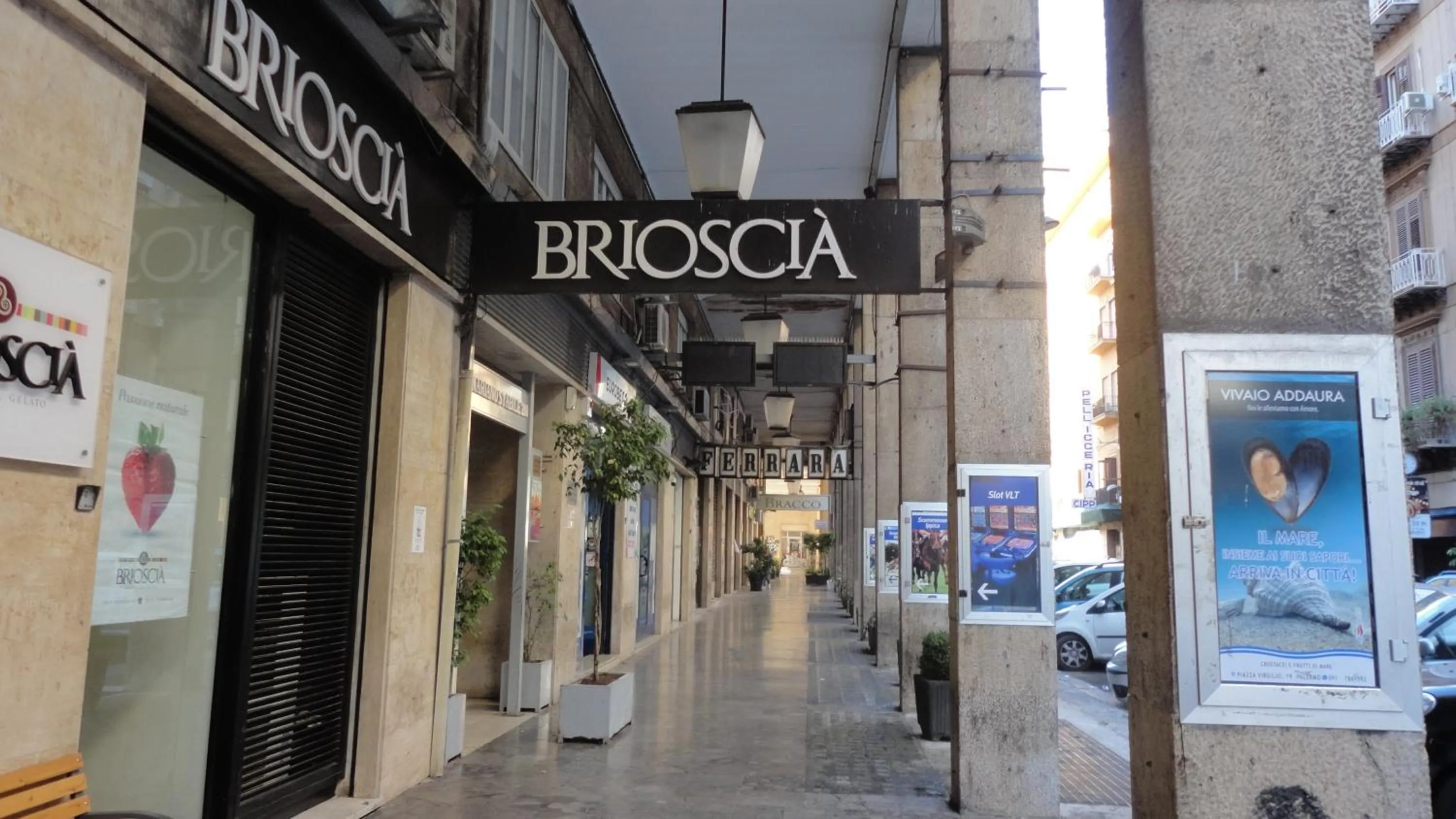 Facade/entrance in Fatta centro città suite