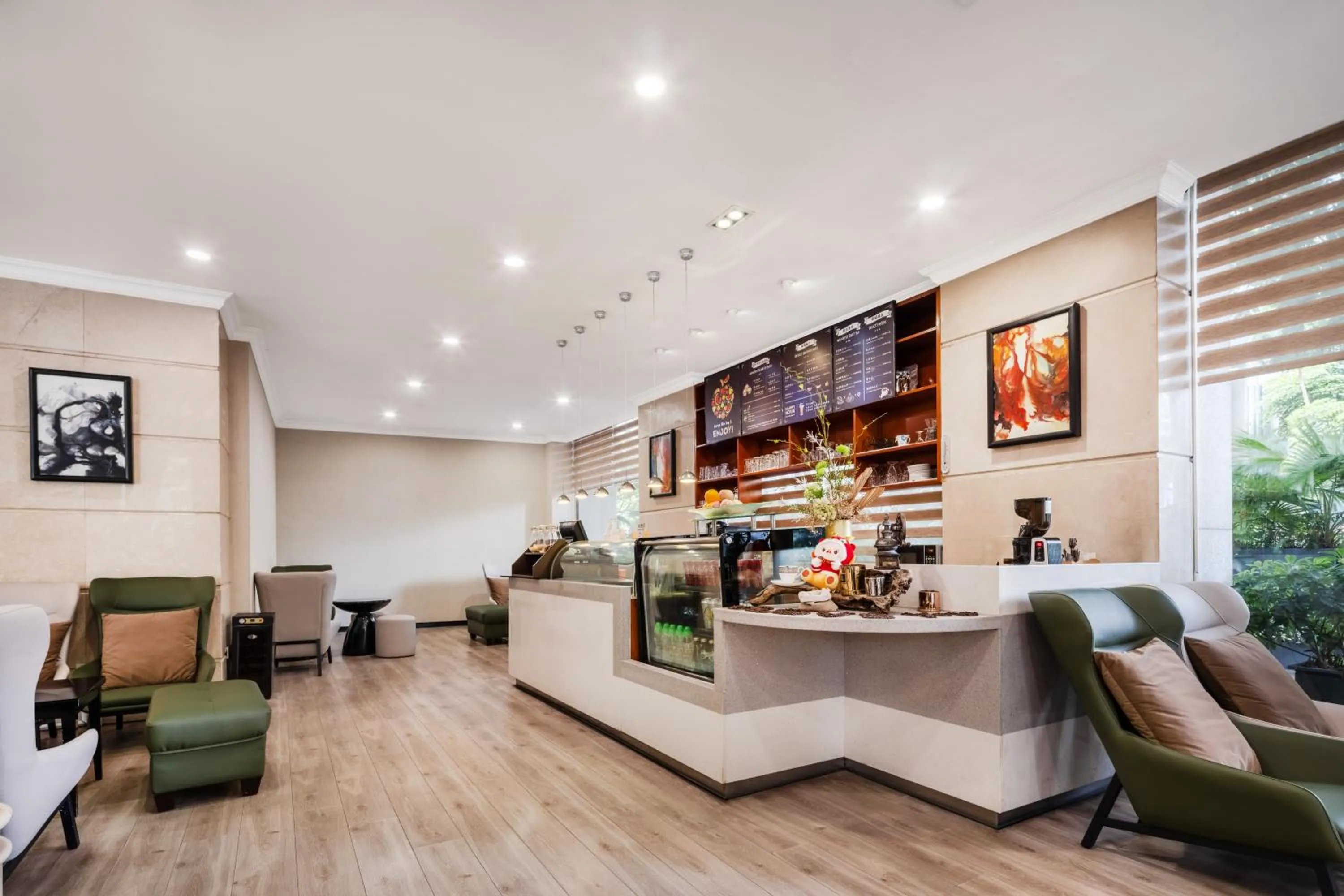 Lounge or bar in Grand Skylight Hotel Shenzhen Zhonghang