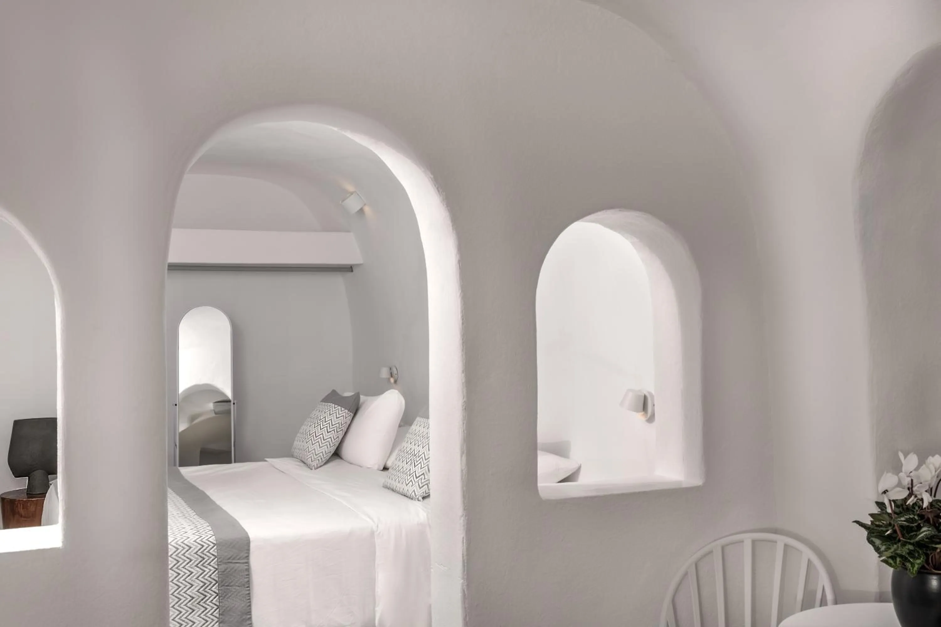 Bed in Caldera Premium Villas