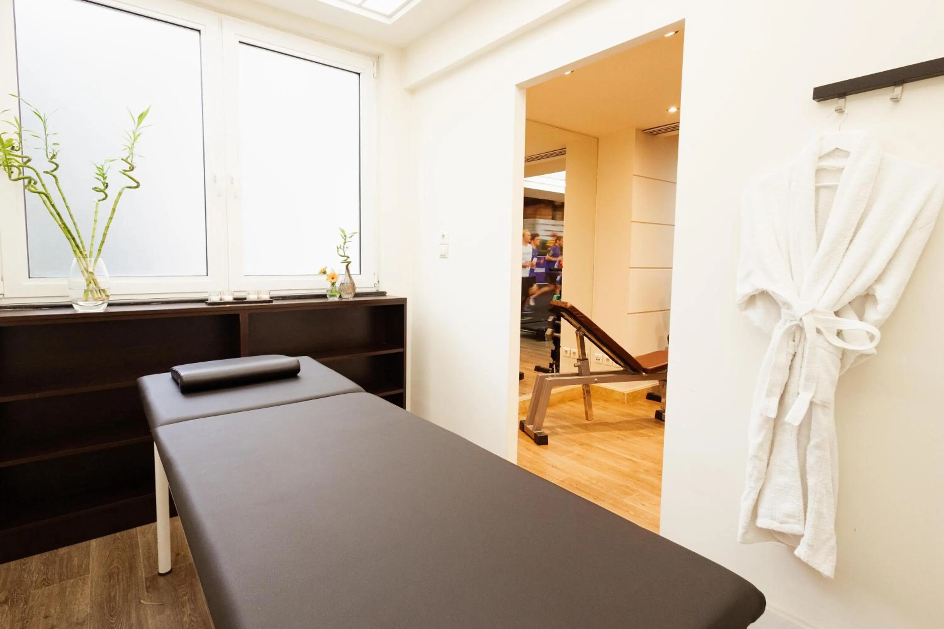 Fitness centre/facilities in Best Western Plus Embassy Hotel