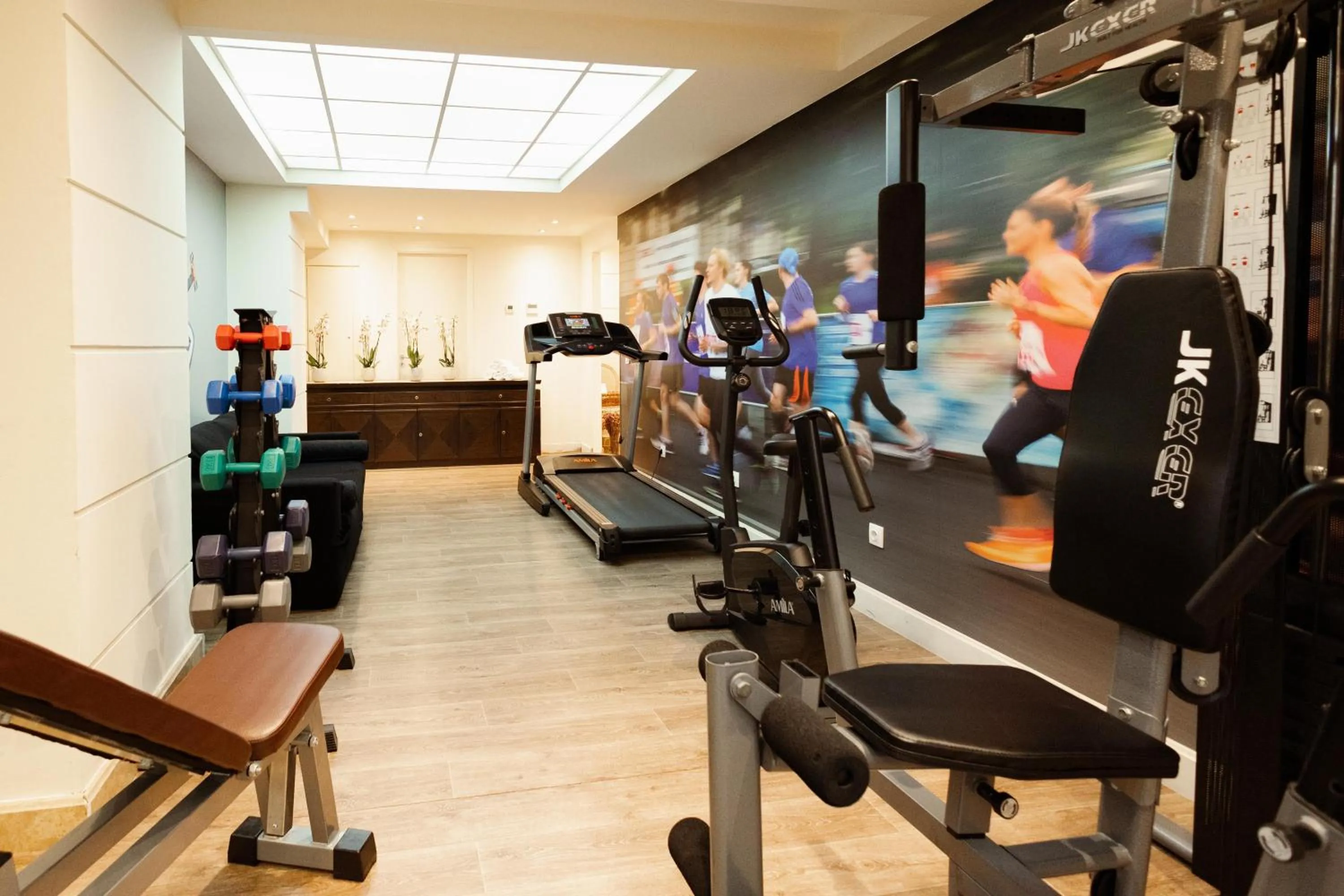 Fitness centre/facilities in Best Western Plus Embassy Hotel