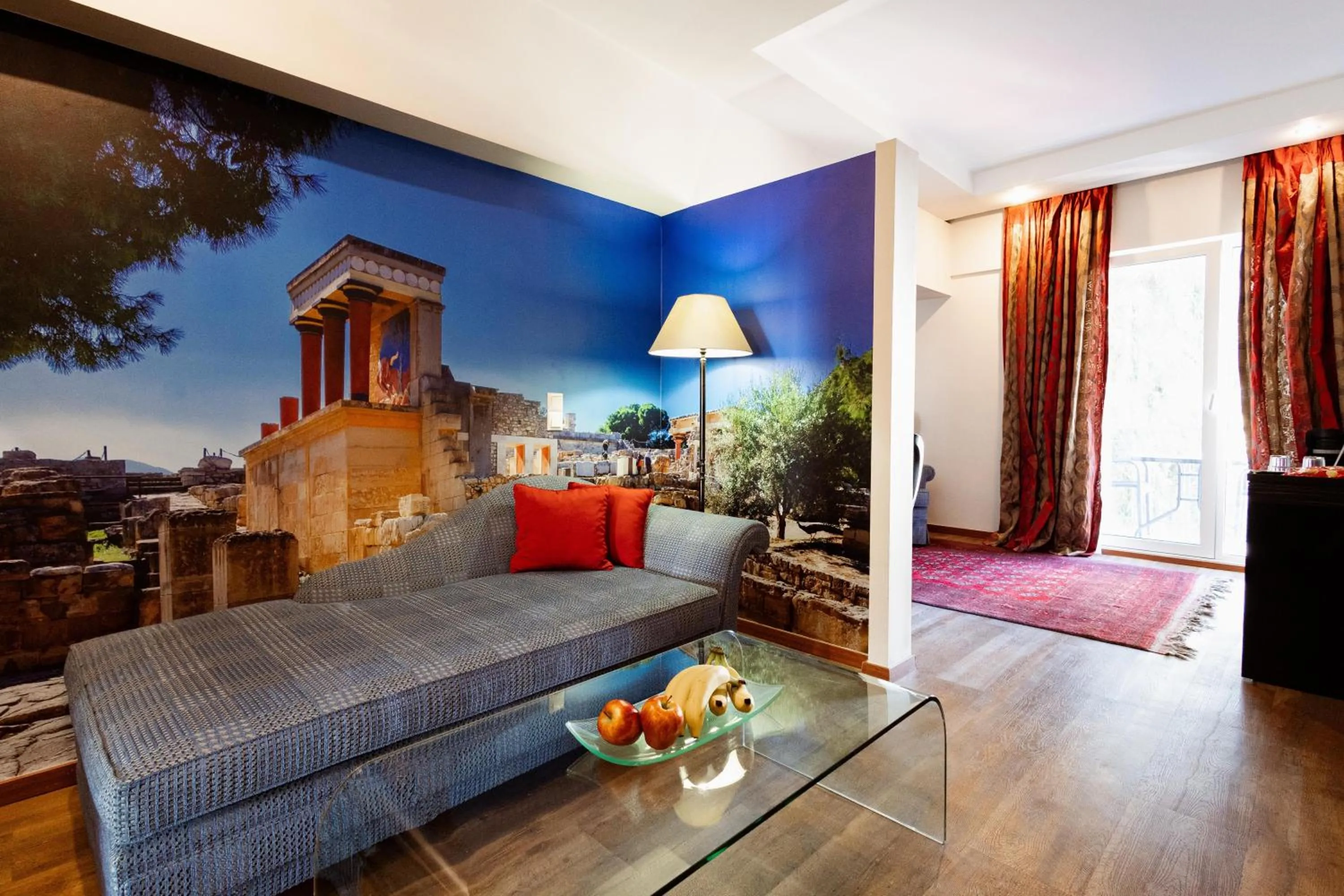 Photo of the whole room in Best Western Plus Embassy Hotel