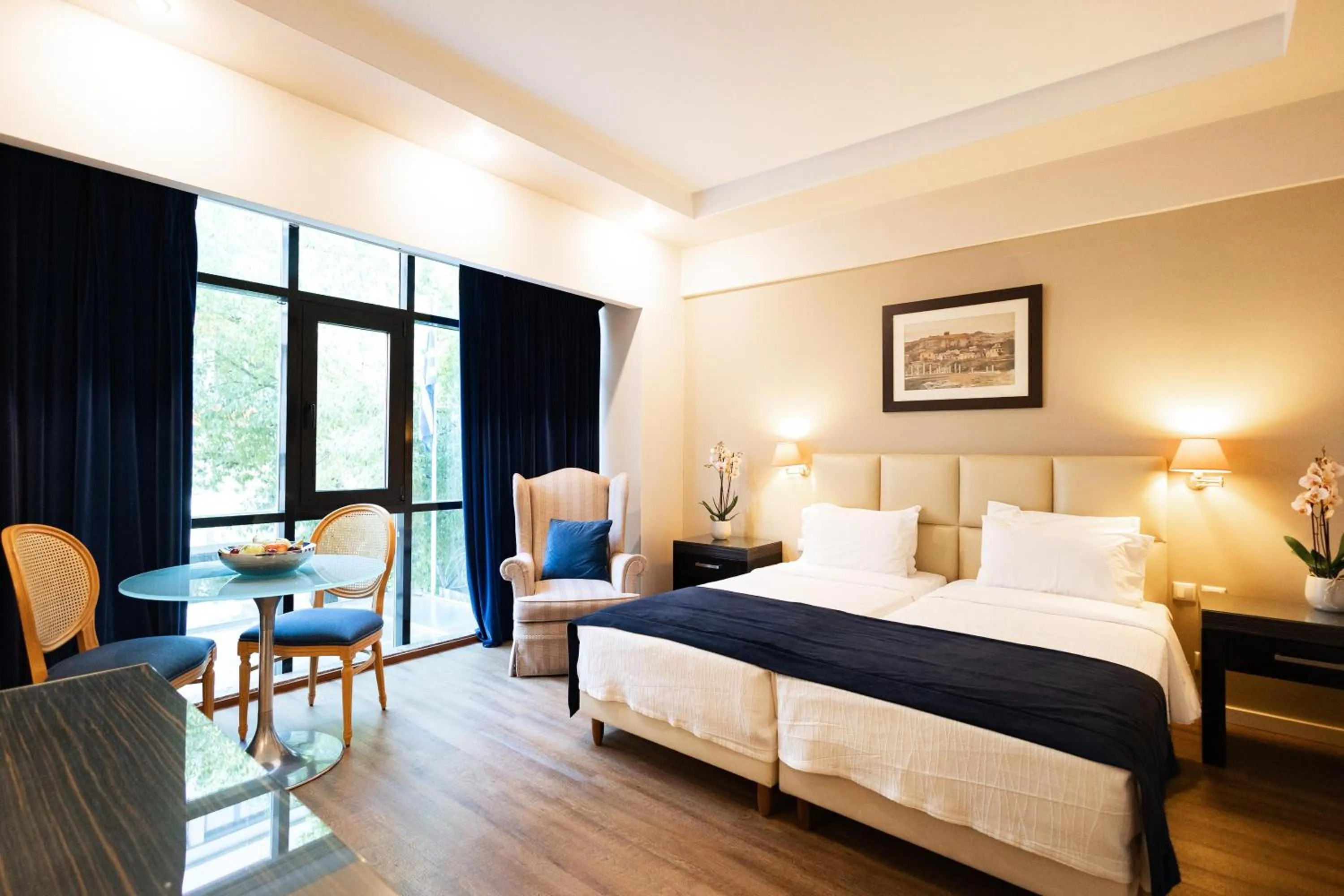 Bedroom, Bed in Best Western Plus Embassy Hotel