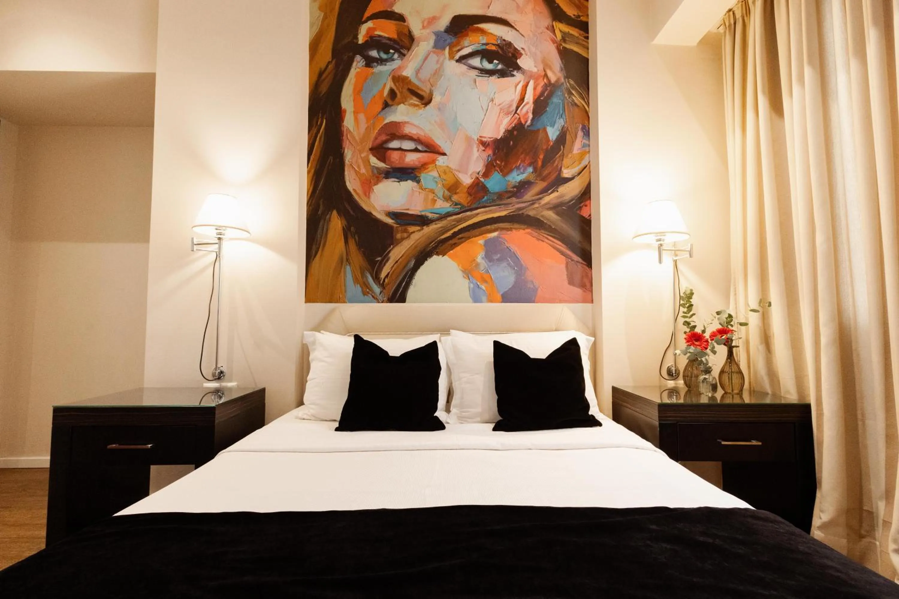 Photo of the whole room, Bed in Best Western Plus Embassy Hotel