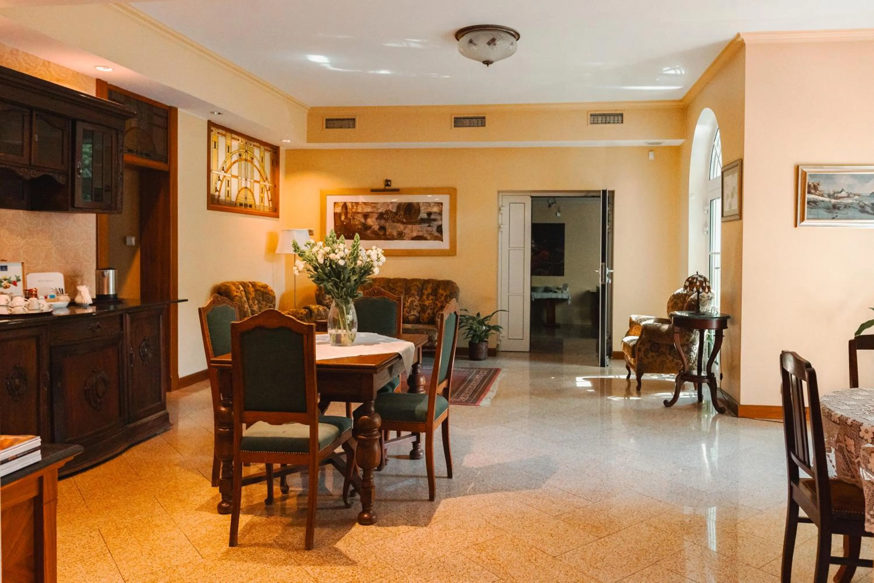 Communal lounge/ TV room in Willa Marea