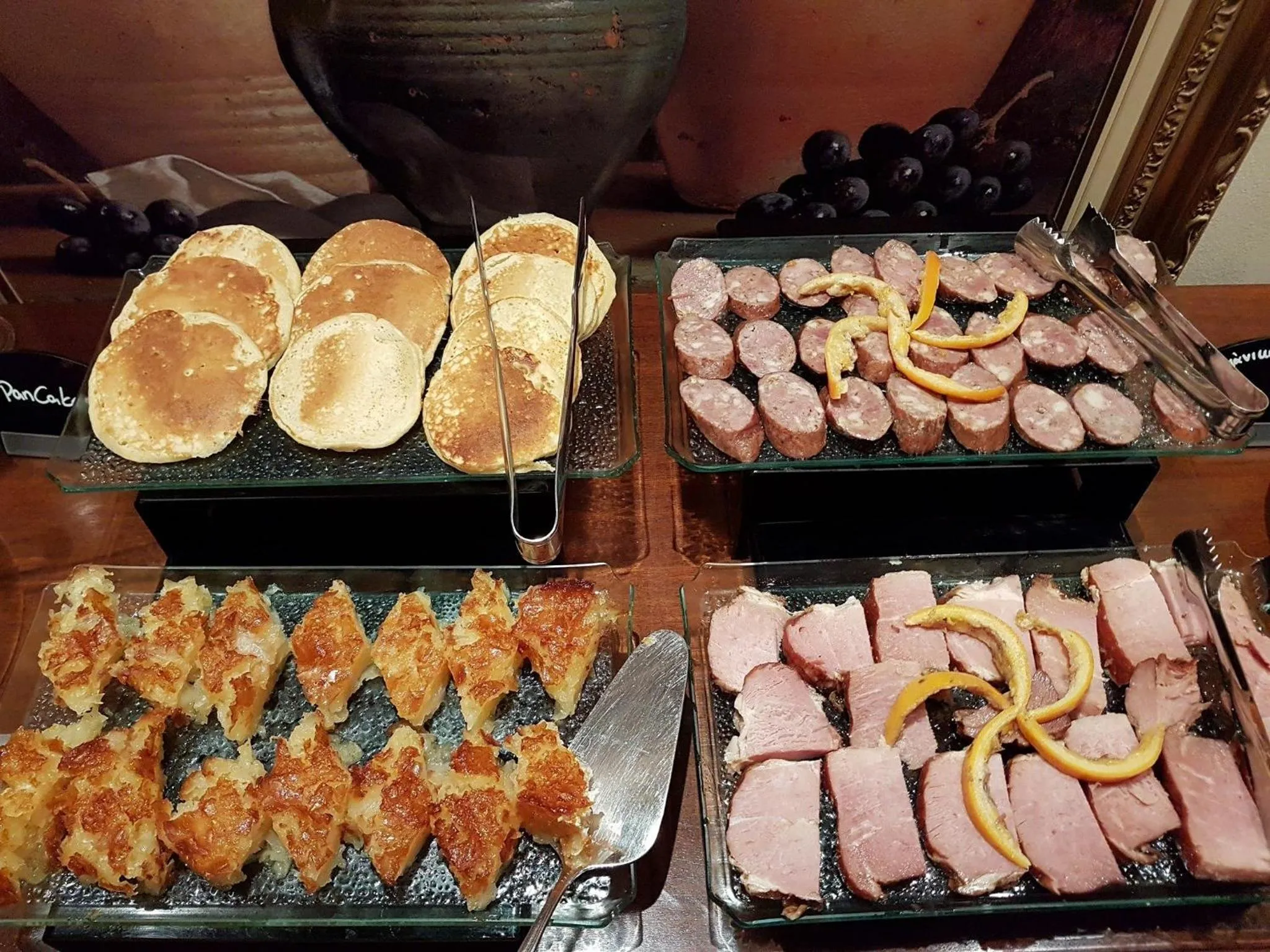 Food and drinks in Lakonia Hotel