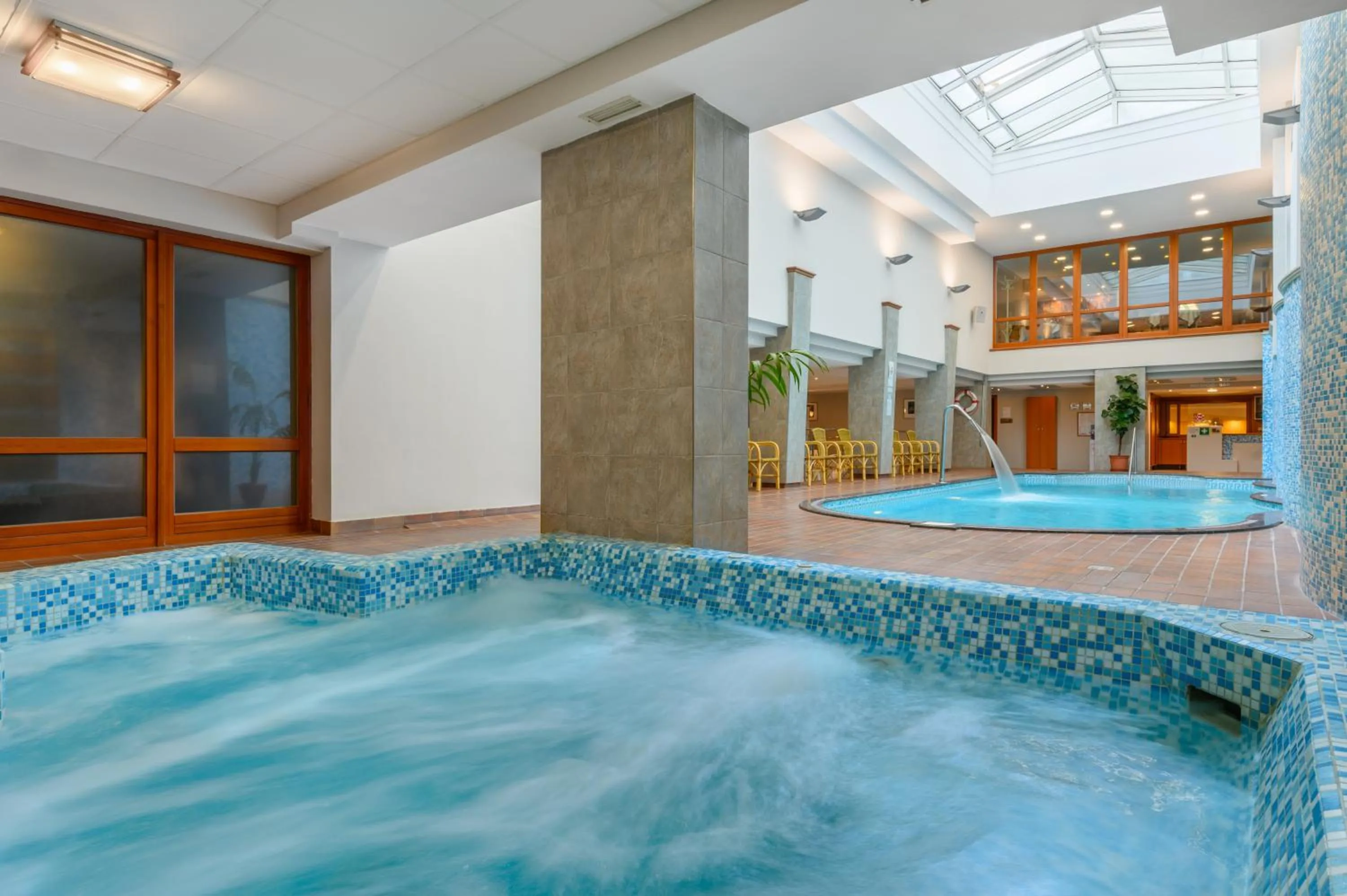 Hot Tub in Aranyhomok Hotel Business & Relax