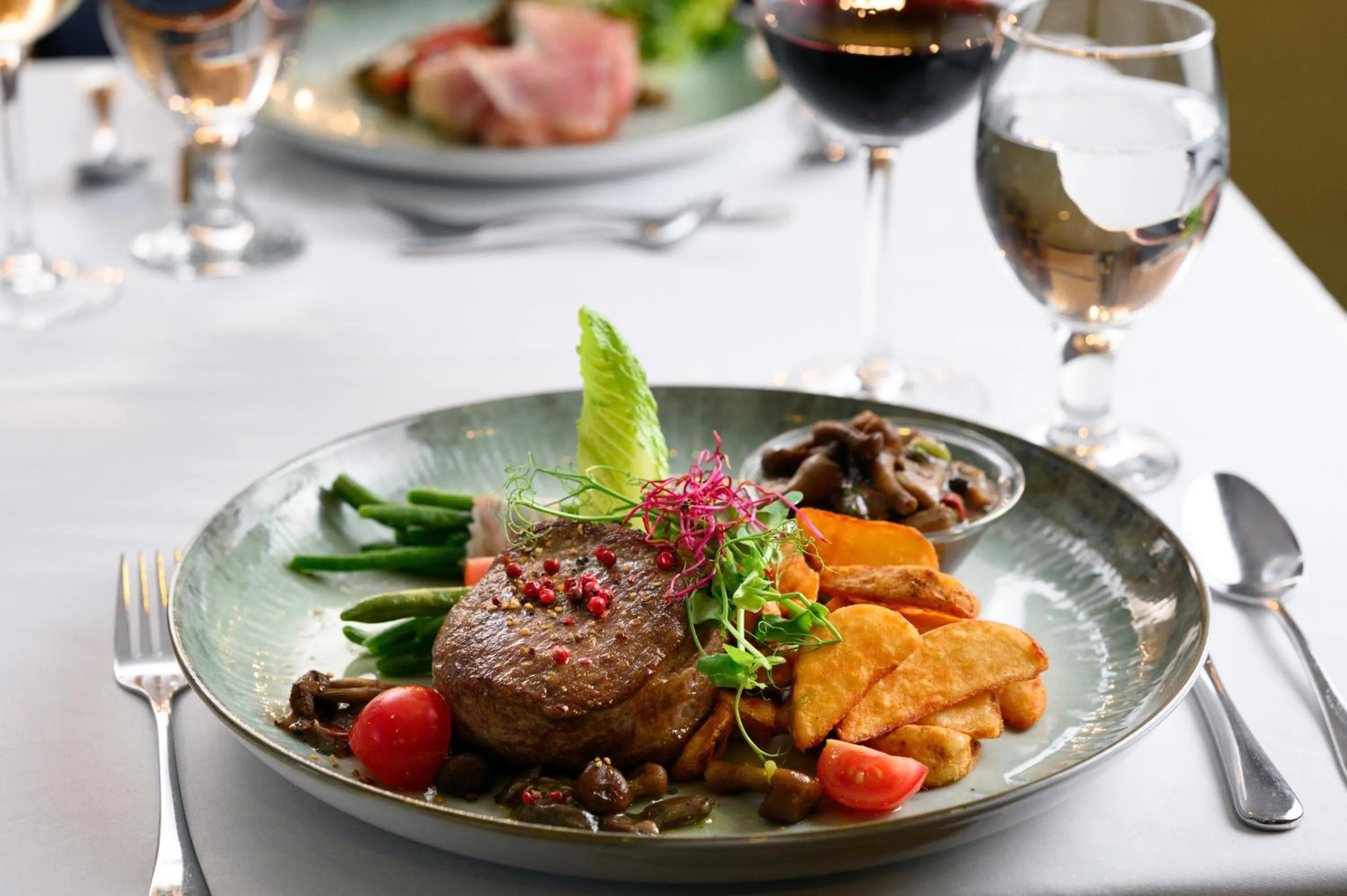 Restaurant/places to eat in Aranyhomok Hotel Business & Relax