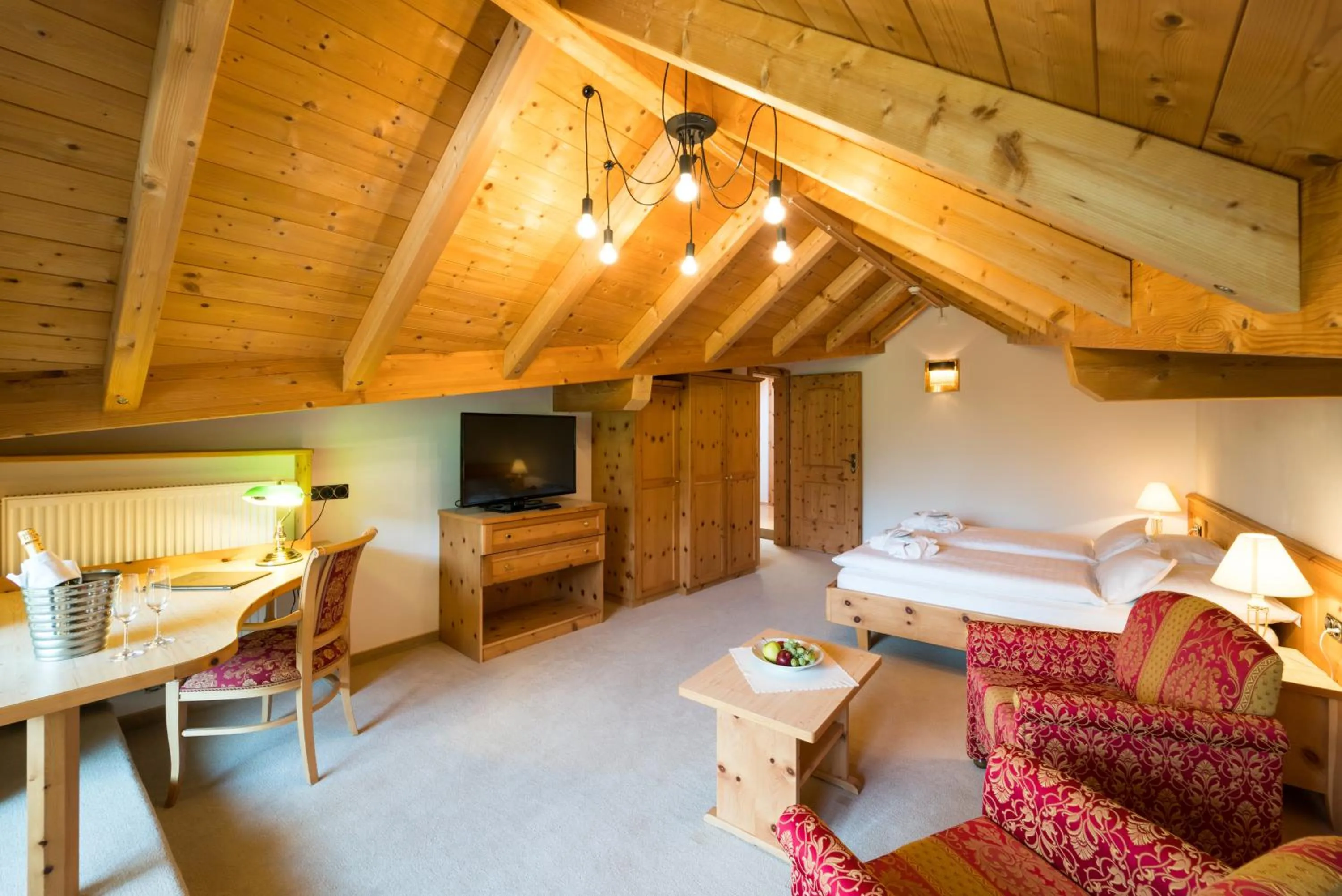 Bed in Hotel Asterbel