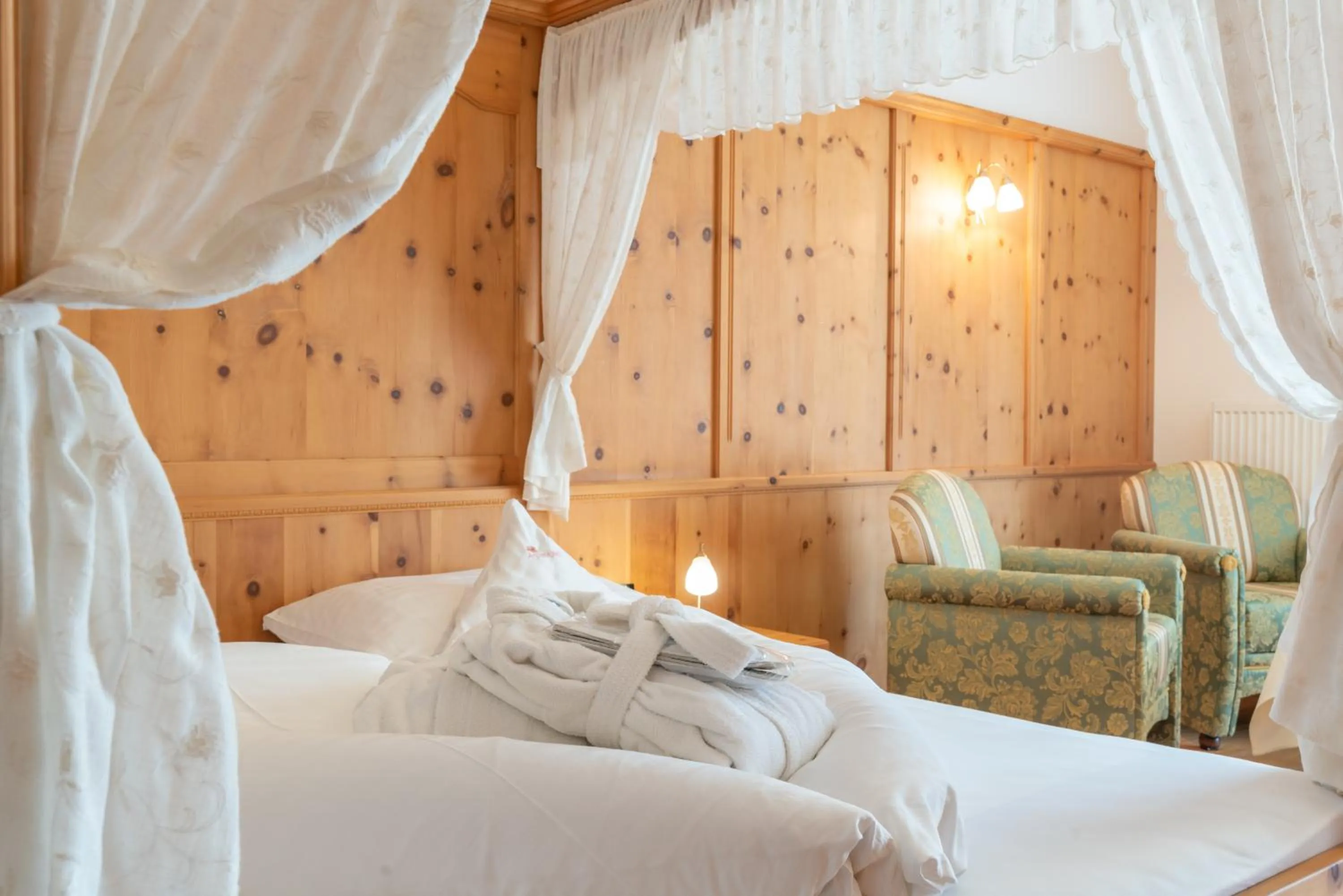 Photo of the whole room, Bed in Hotel Asterbel