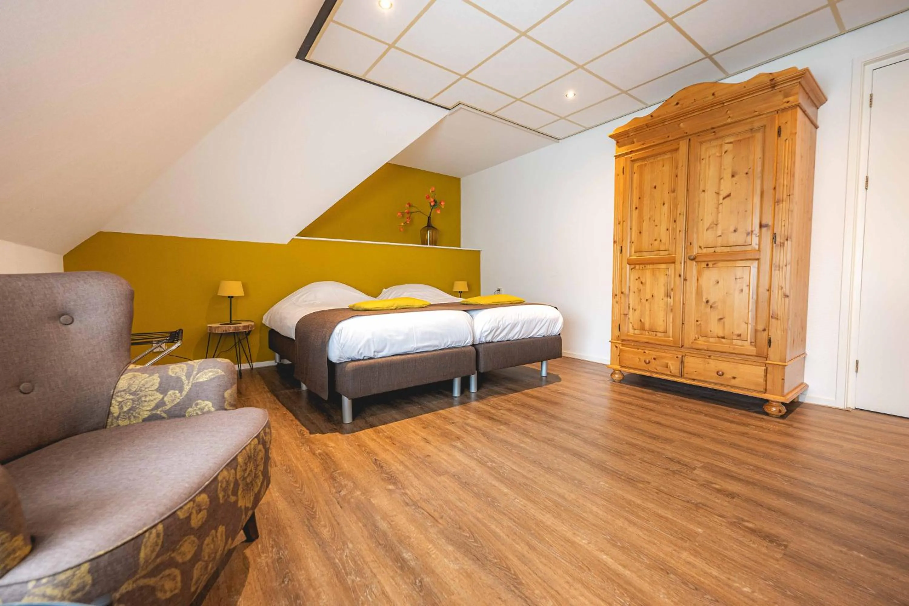 Bed in De Klomp Charme Hotel & Restaurant