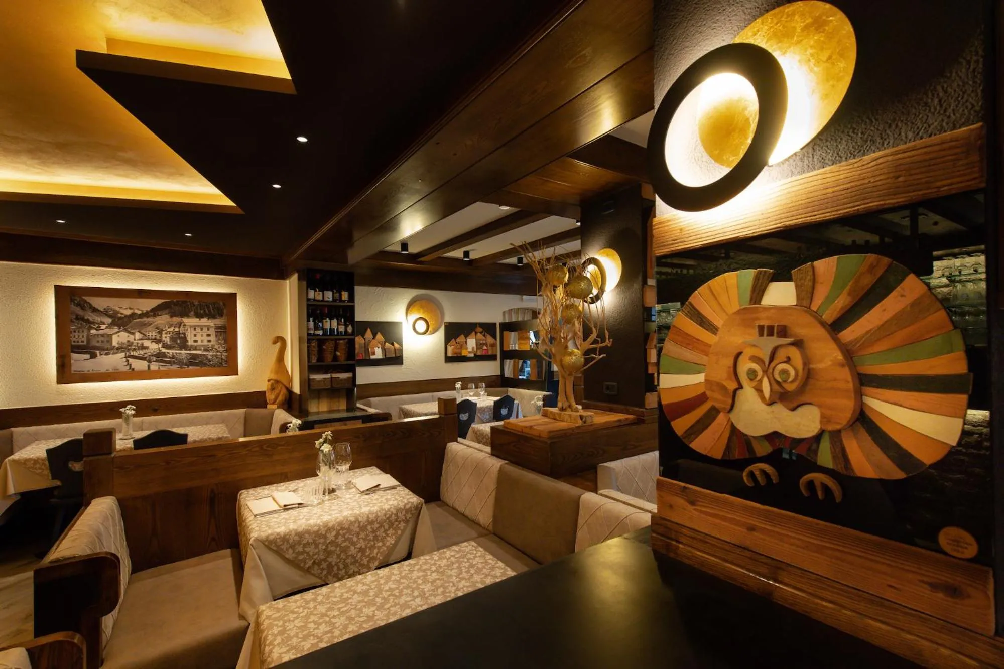 Restaurant/places to eat in Hotel Stella